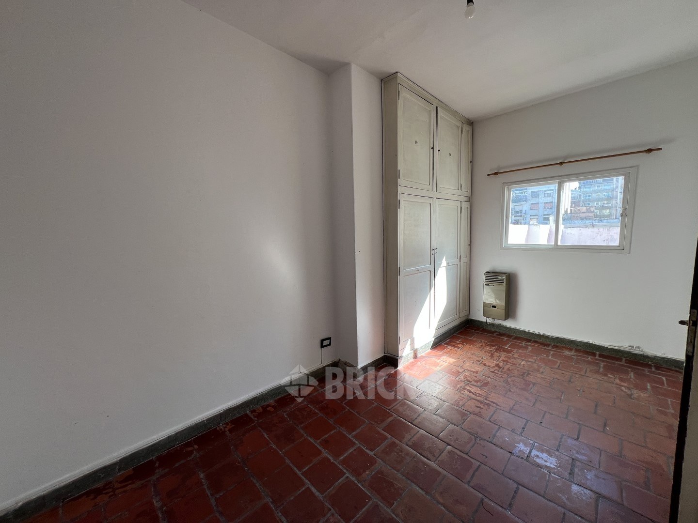 LACROZE, FEDERICO, AV. al 2400 Piso 1 54