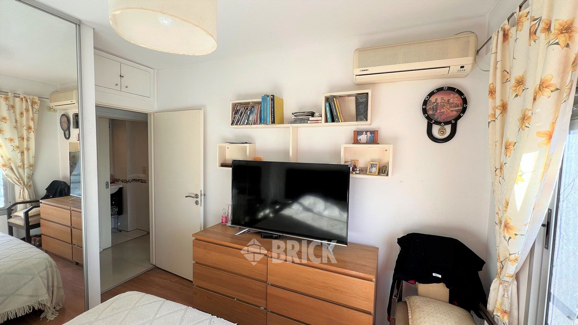 AVELLANEDA, AV. al 1700 Piso 7 13