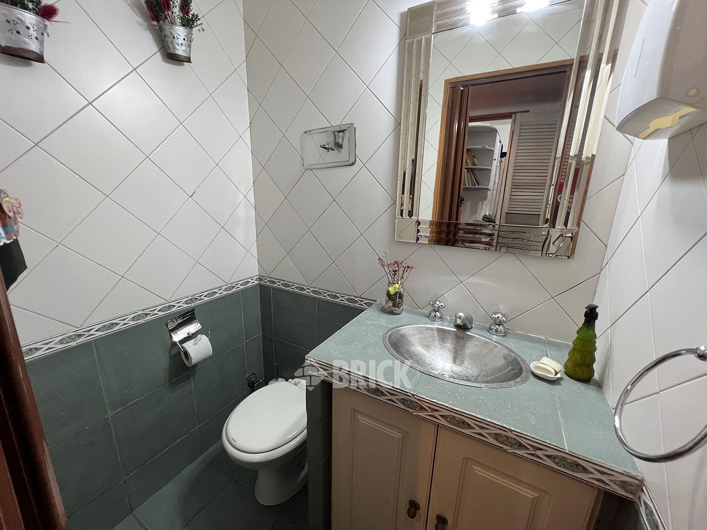 MEDRANO, AV. al 600 Piso 1 8