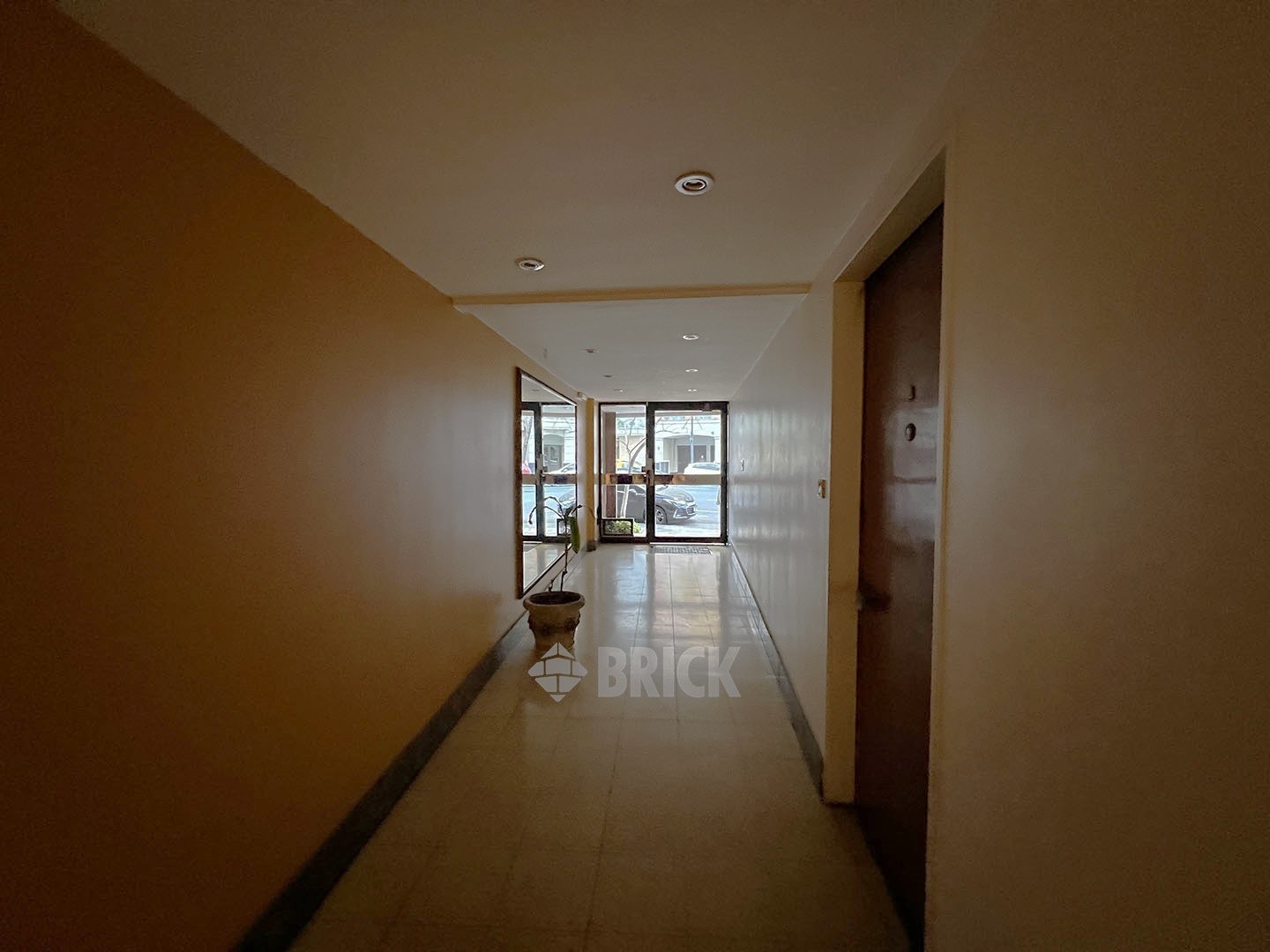 ALBERDI, JUAN B., AV. al 800 Piso 7 11