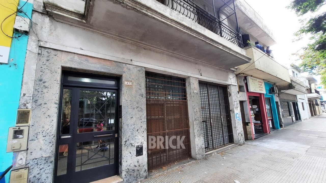 COBO, AV. al 1400 Piso 3 20