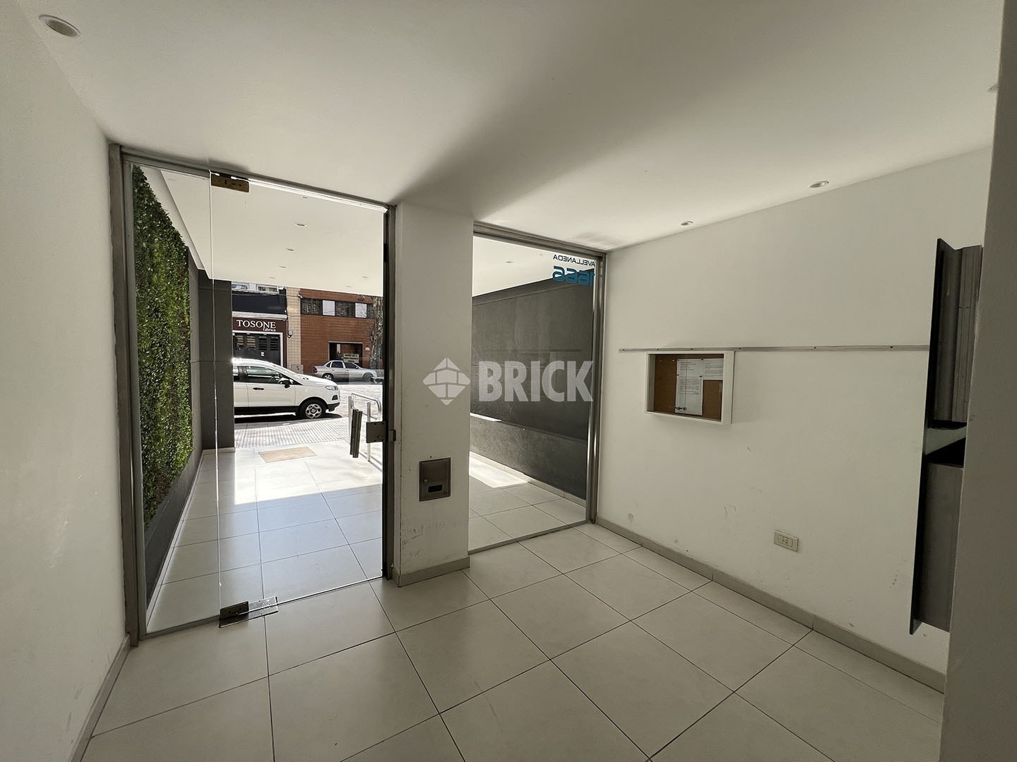 AVELLANEDA, AV. al 1600 Piso 2 10