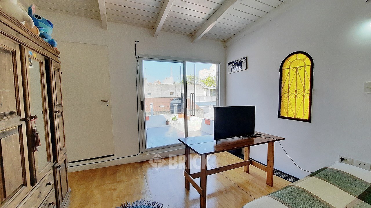 RODRIGUEZ, MANUEL al 1500 Piso 1 11