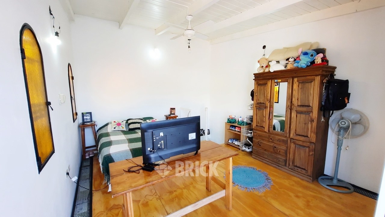 RODRIGUEZ, MANUEL al 1500 Piso 1 13