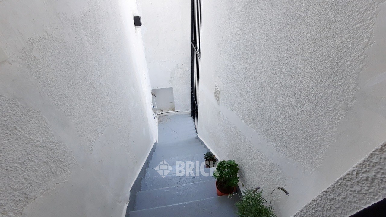 RODRIGUEZ, MANUEL al 1500 Piso 1 24