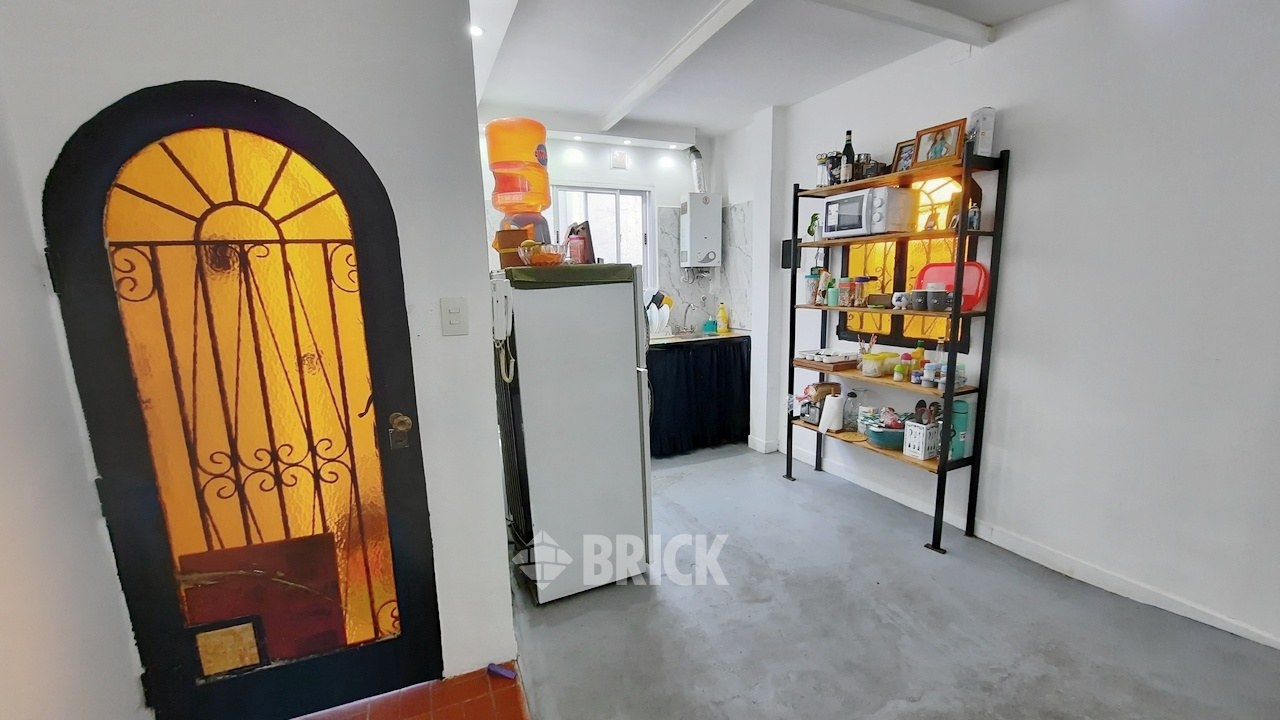 RODRIGUEZ, MANUEL al 1500 Piso 1 7