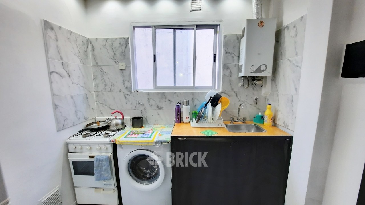 RODRIGUEZ, MANUEL al 1500 Piso 1 9