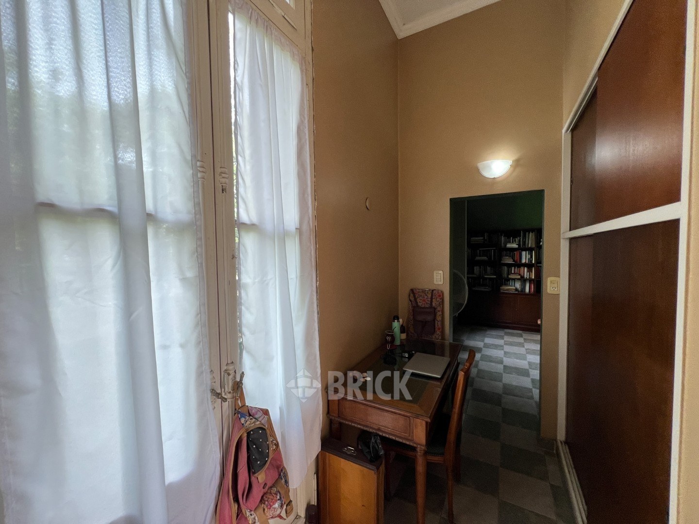 ALBERDI, JUAN B., AV. al 3200 Piso 1 20