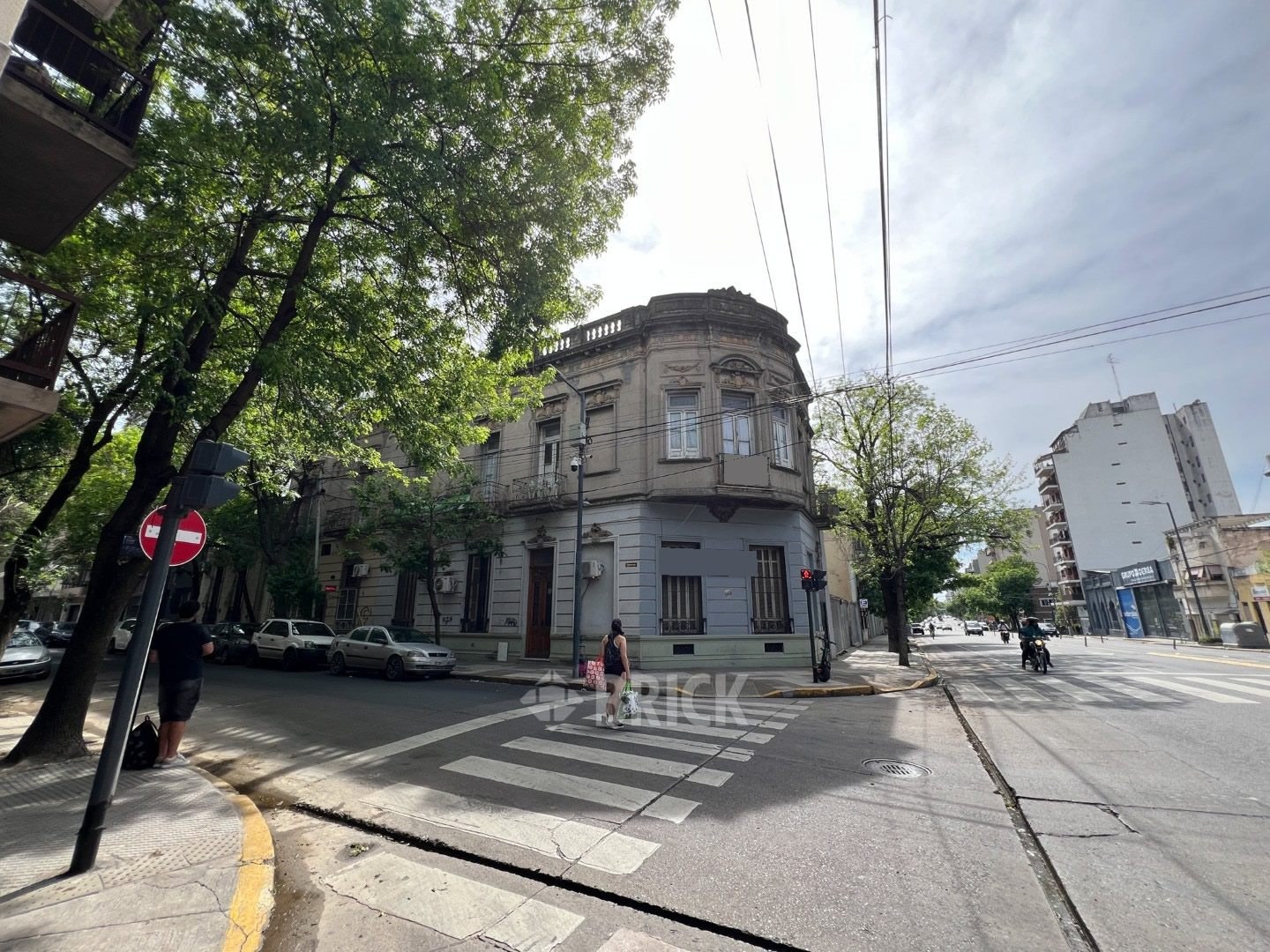 ALBERDI, JUAN B., AV. al 3200 Piso 1 38