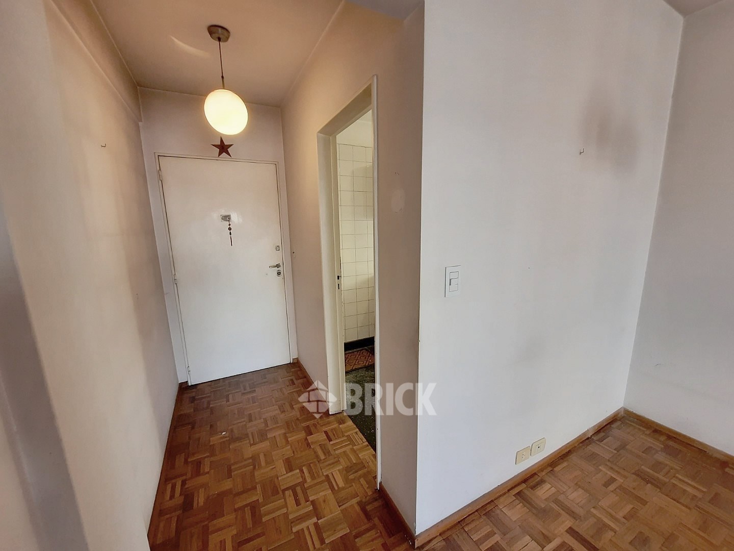 THAMES al 2100 Piso 4 18