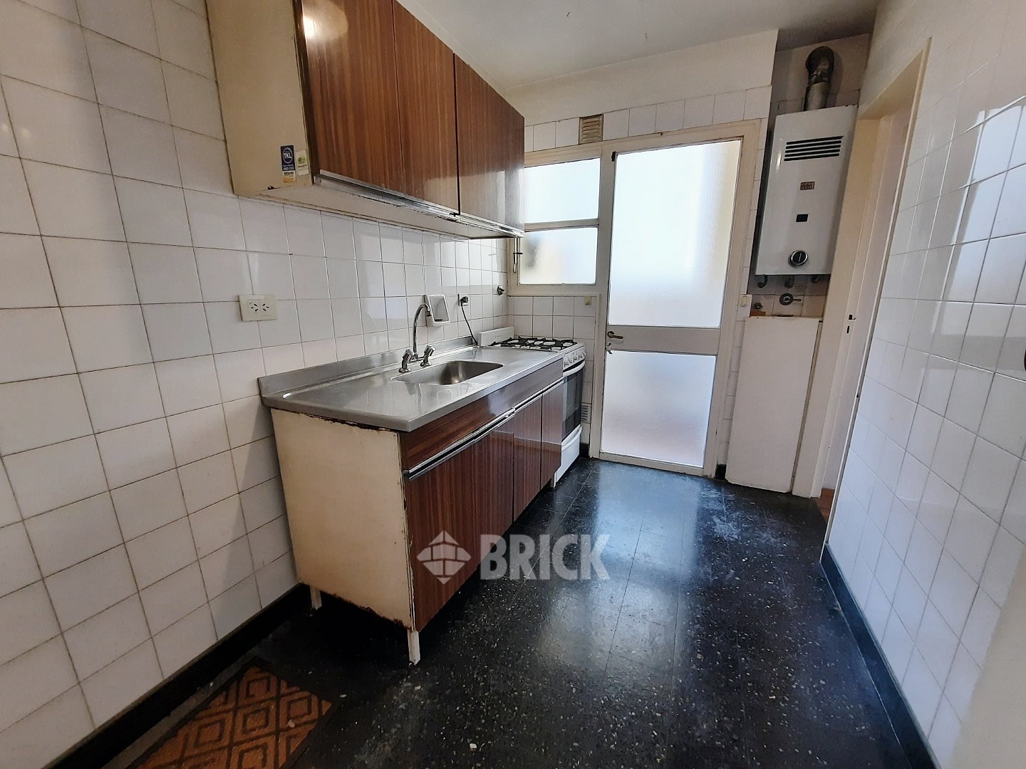 THAMES al 2100 Piso 4 19