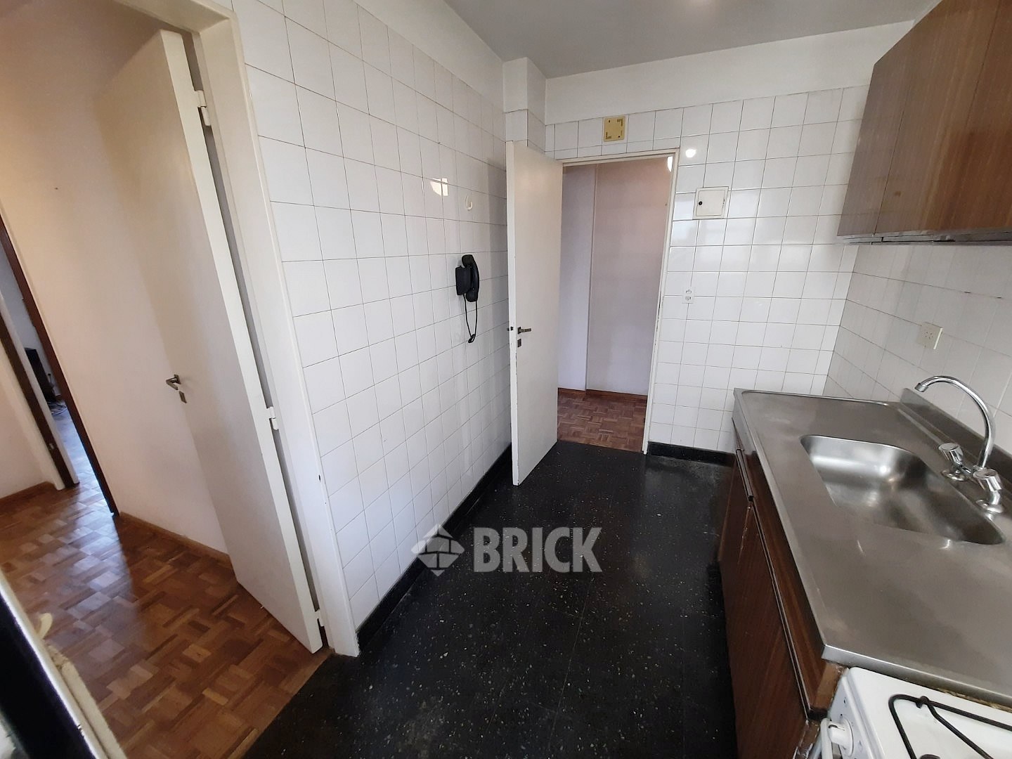 THAMES al 2100 Piso 4 22