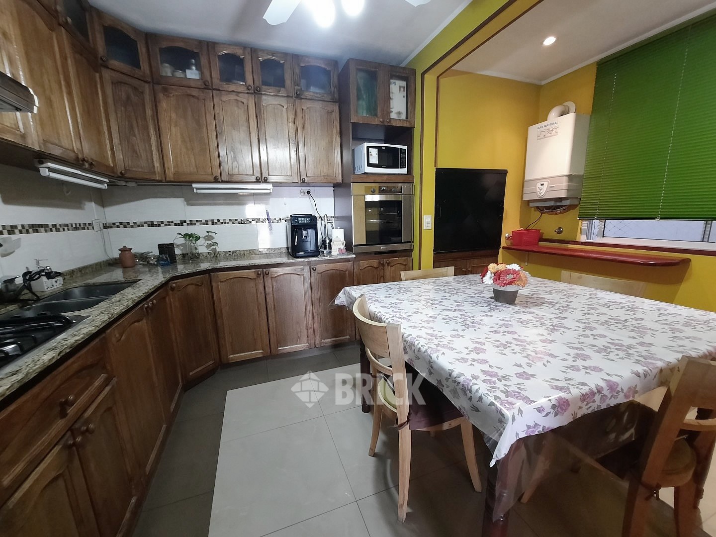 SANTA FE, AV. al 4900 Piso 6 28