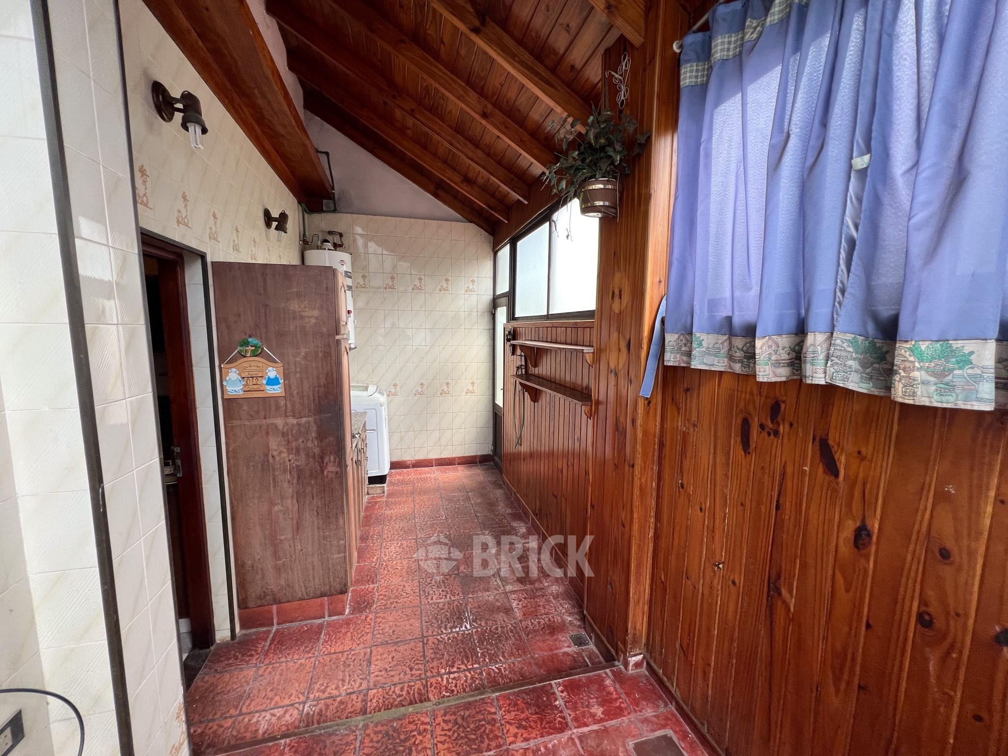 MONTIEL al 900 Piso 1 14