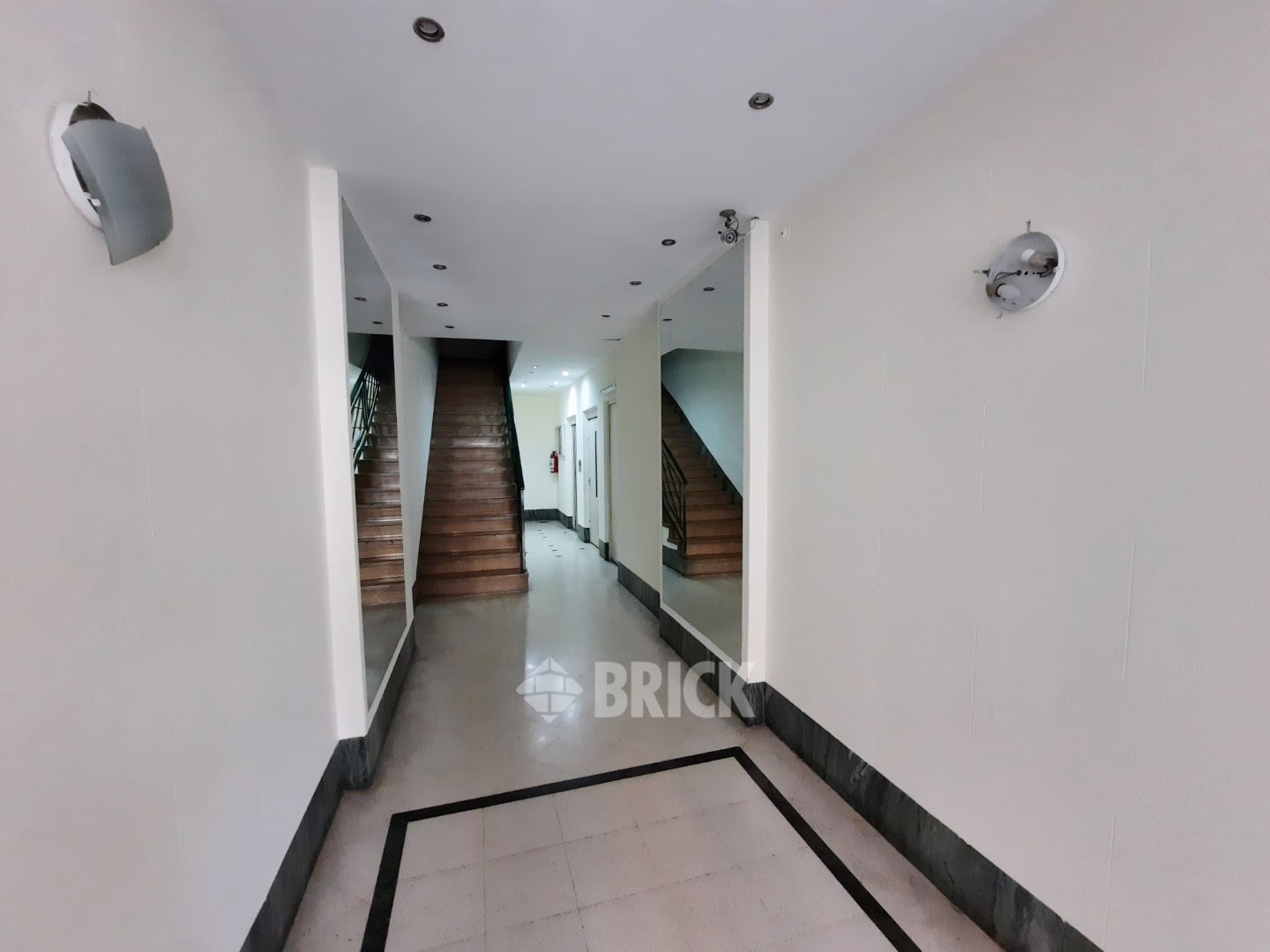 CABILDO, AV. al 400 Piso 3 30