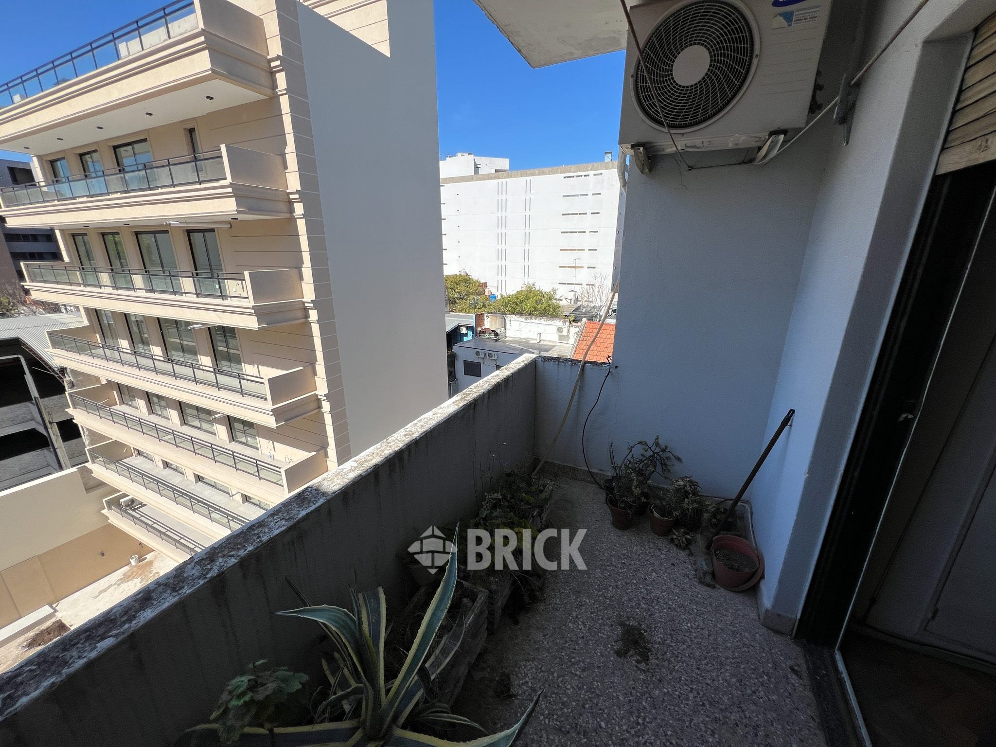 ALVAREZ, DONATO, T. GRAL. al 300 Piso 5 10