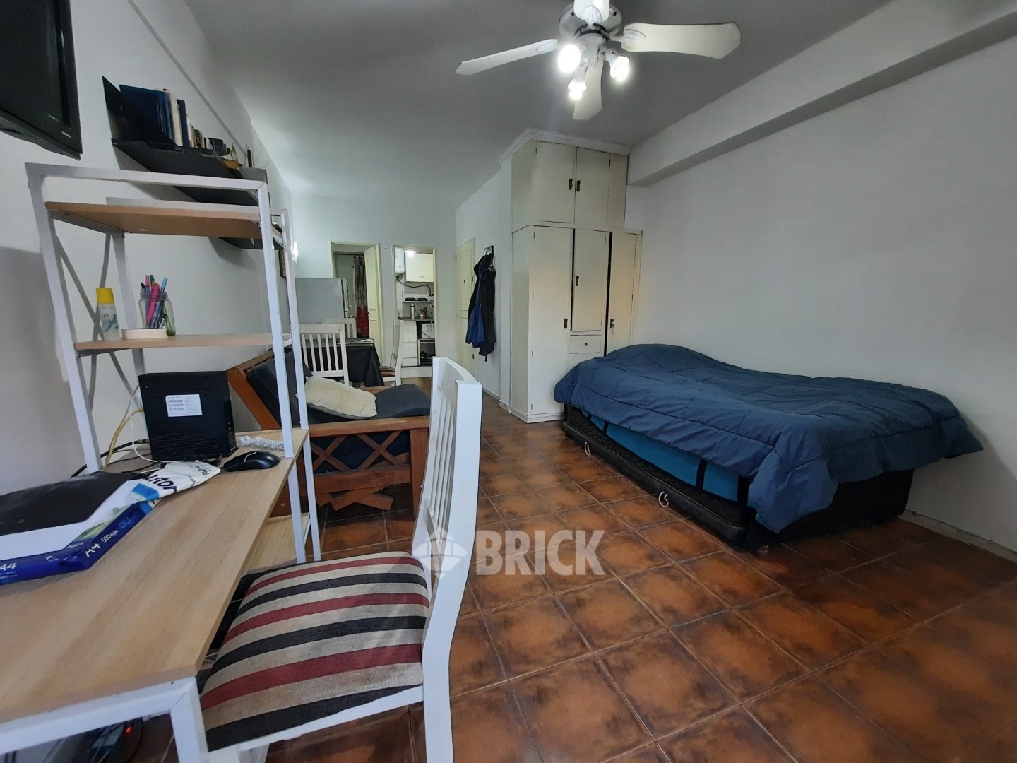 ECUADOR al 1300 Piso 8 10