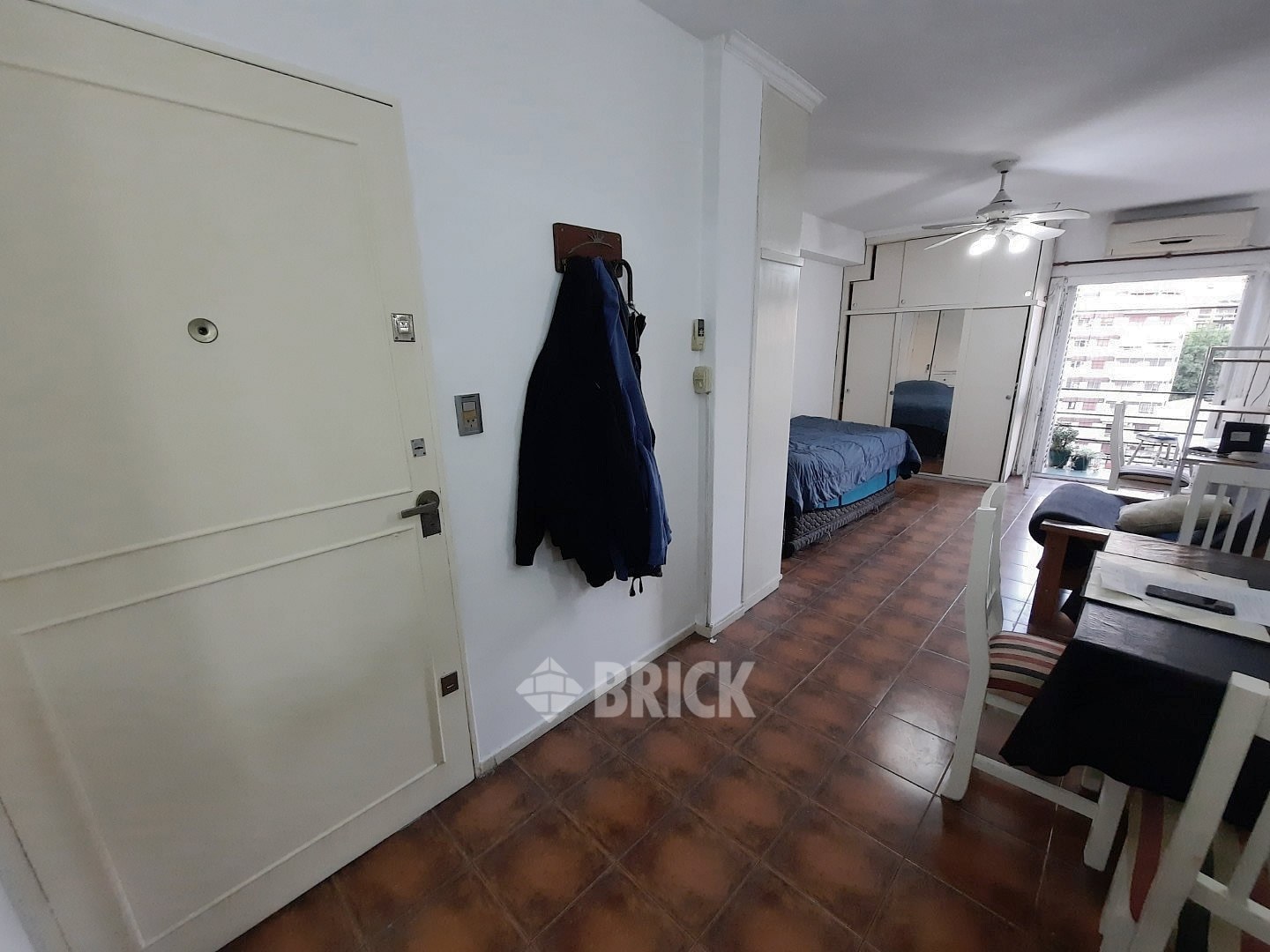 ECUADOR al 1300 Piso 8 14