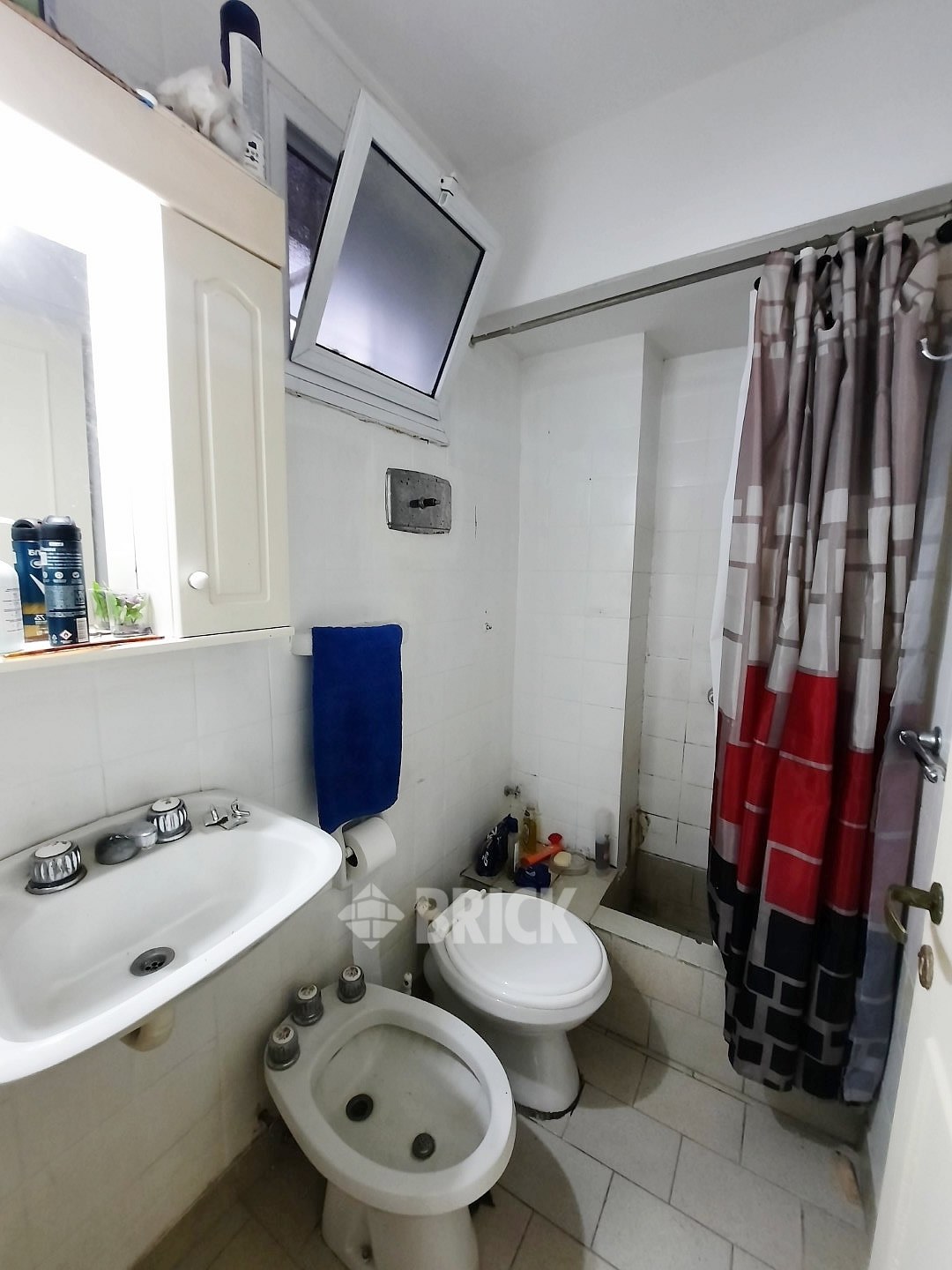 ECUADOR al 1300 Piso 8 16