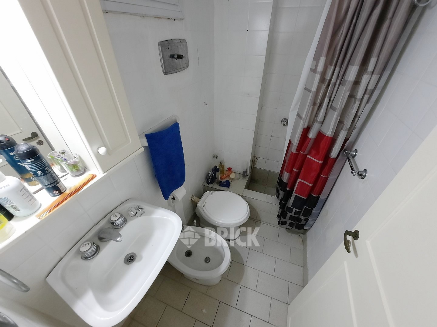 ECUADOR al 1300 Piso 8 17