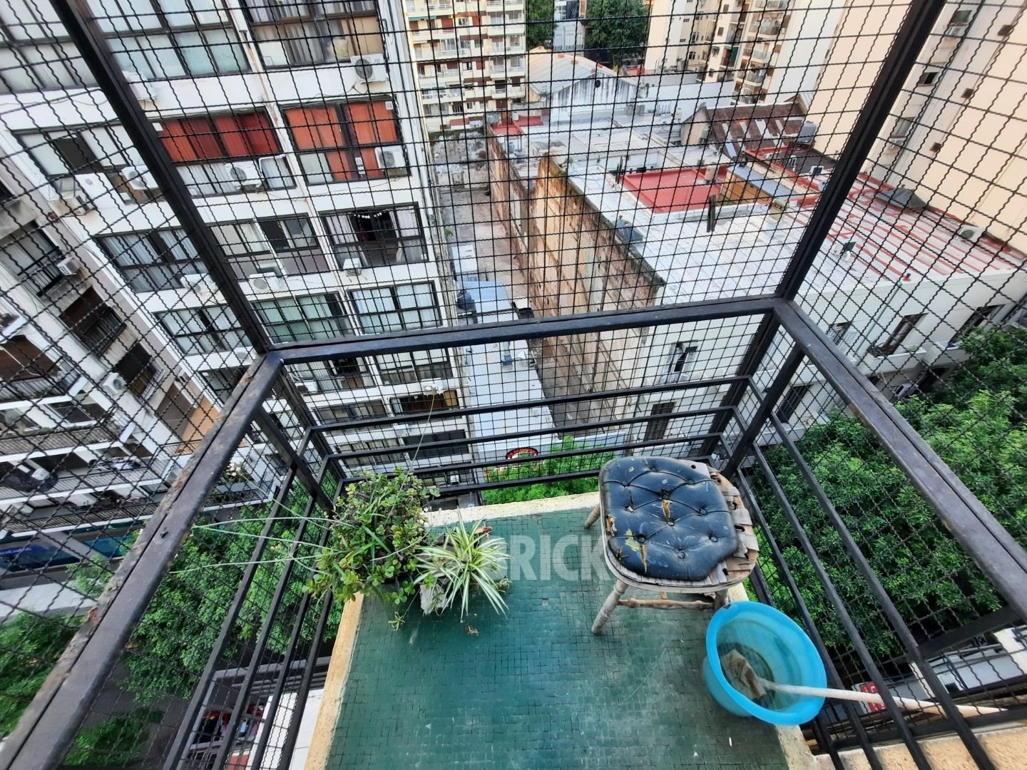 ECUADOR al 1300 Piso 8 8