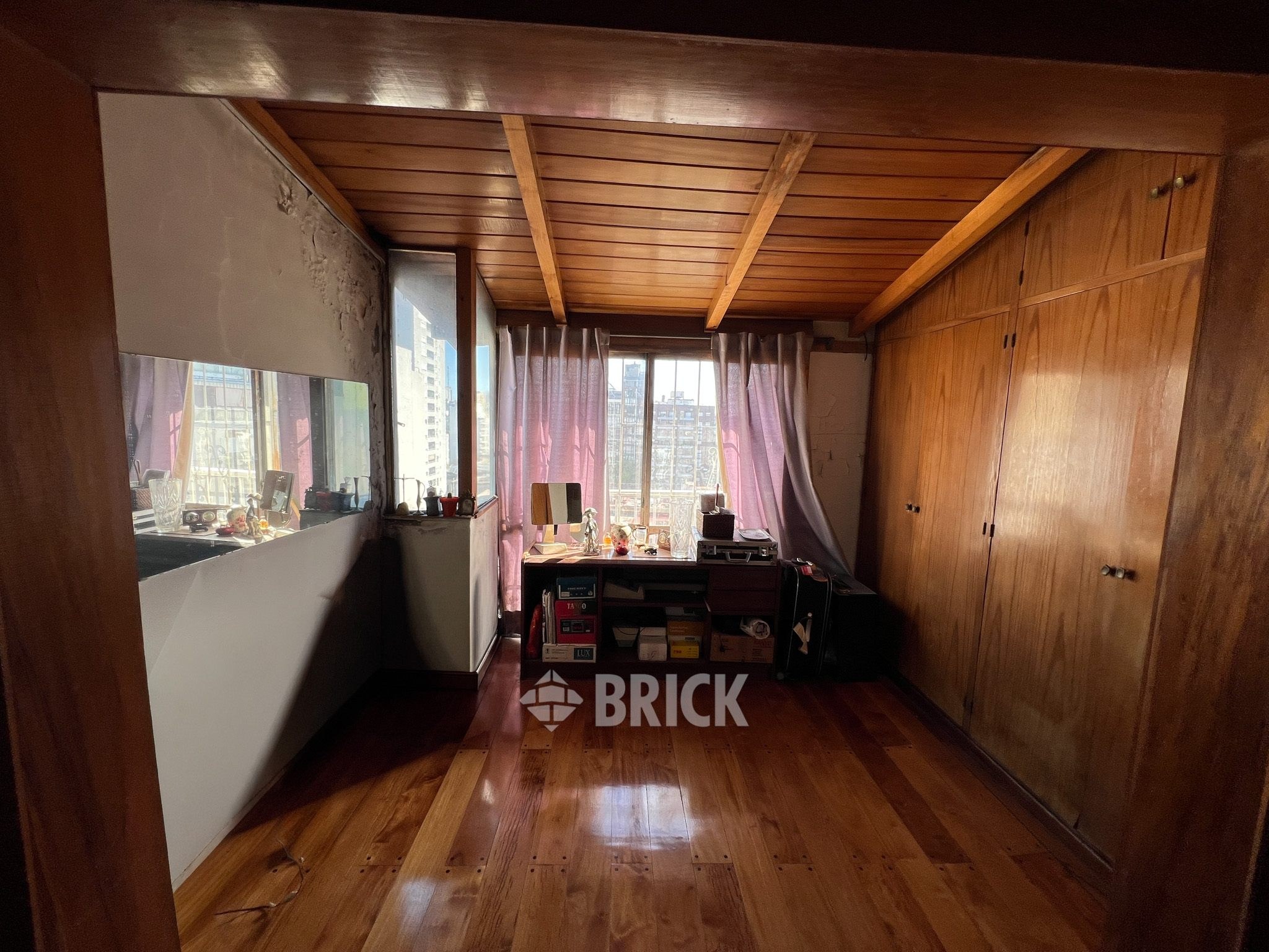 GOMEZ, VALENTIN al 3000 Piso 9 21