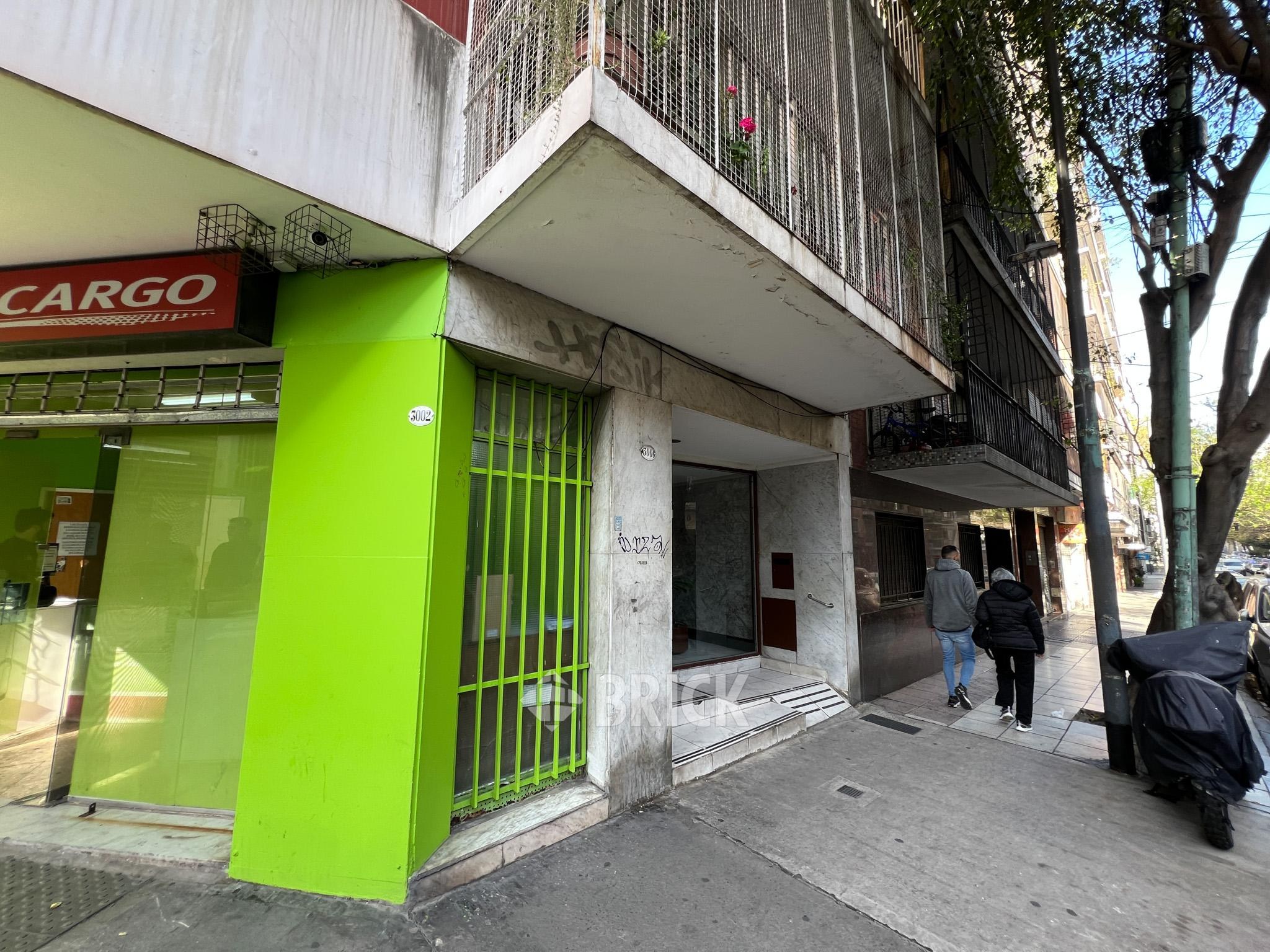 GOMEZ, VALENTIN al 3000 Piso 9 27