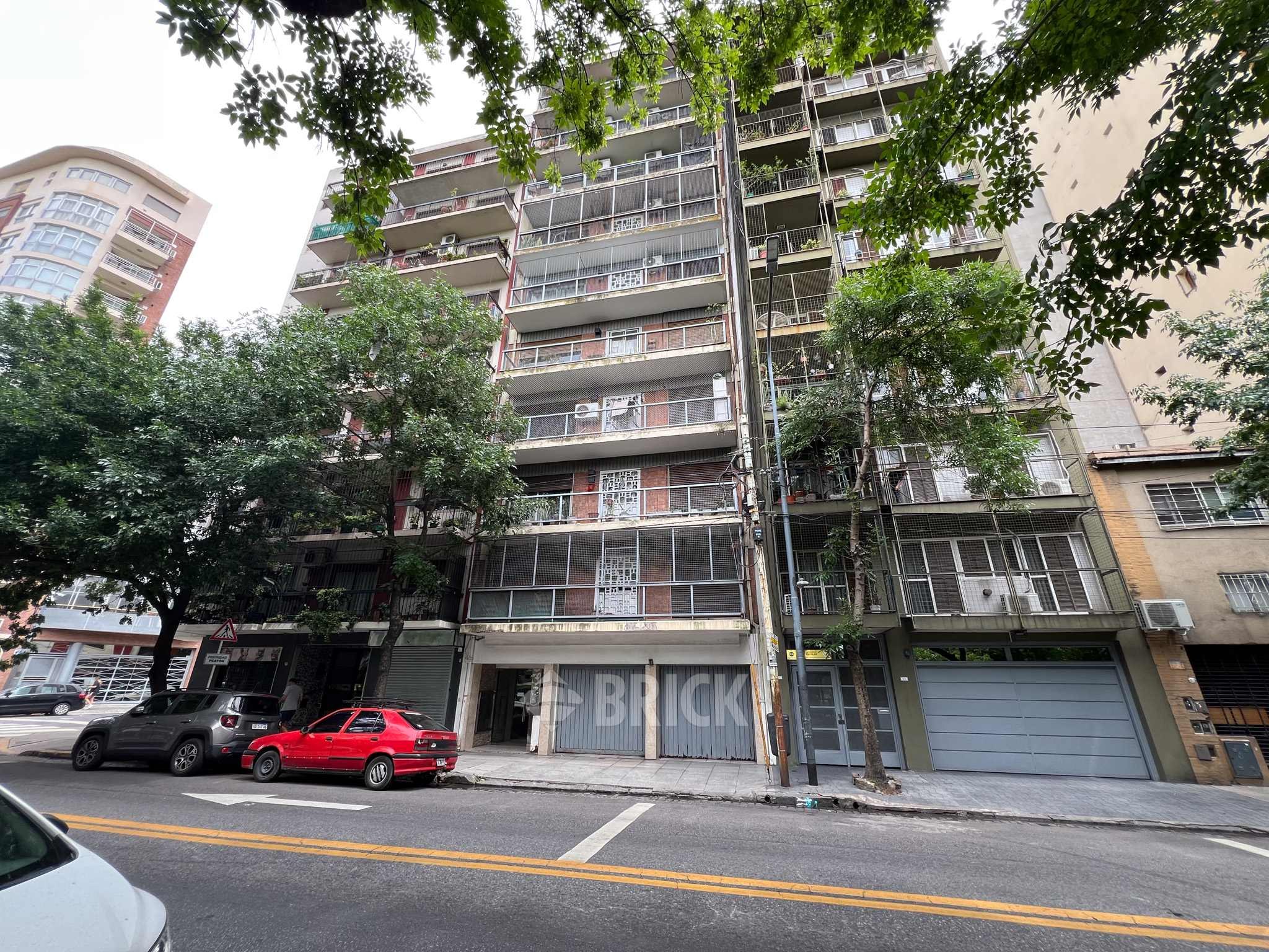 PERON, EVA, AV. al 1500 Piso 5 8