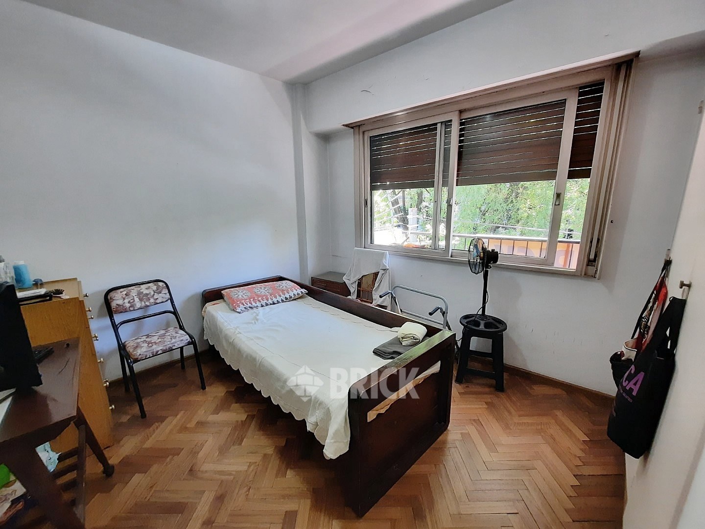 SALGUERO, JERONIMO al 1700 Piso 2 10