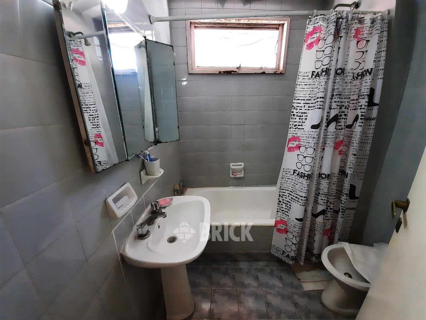 SALGUERO, JERONIMO al 1700 Piso 2 13