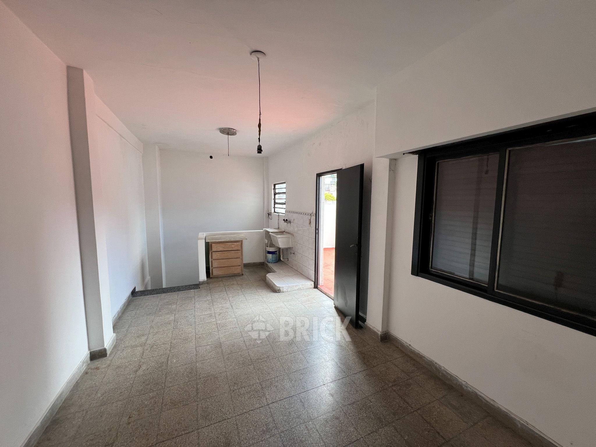 CHILE al 2500 Piso PB 24