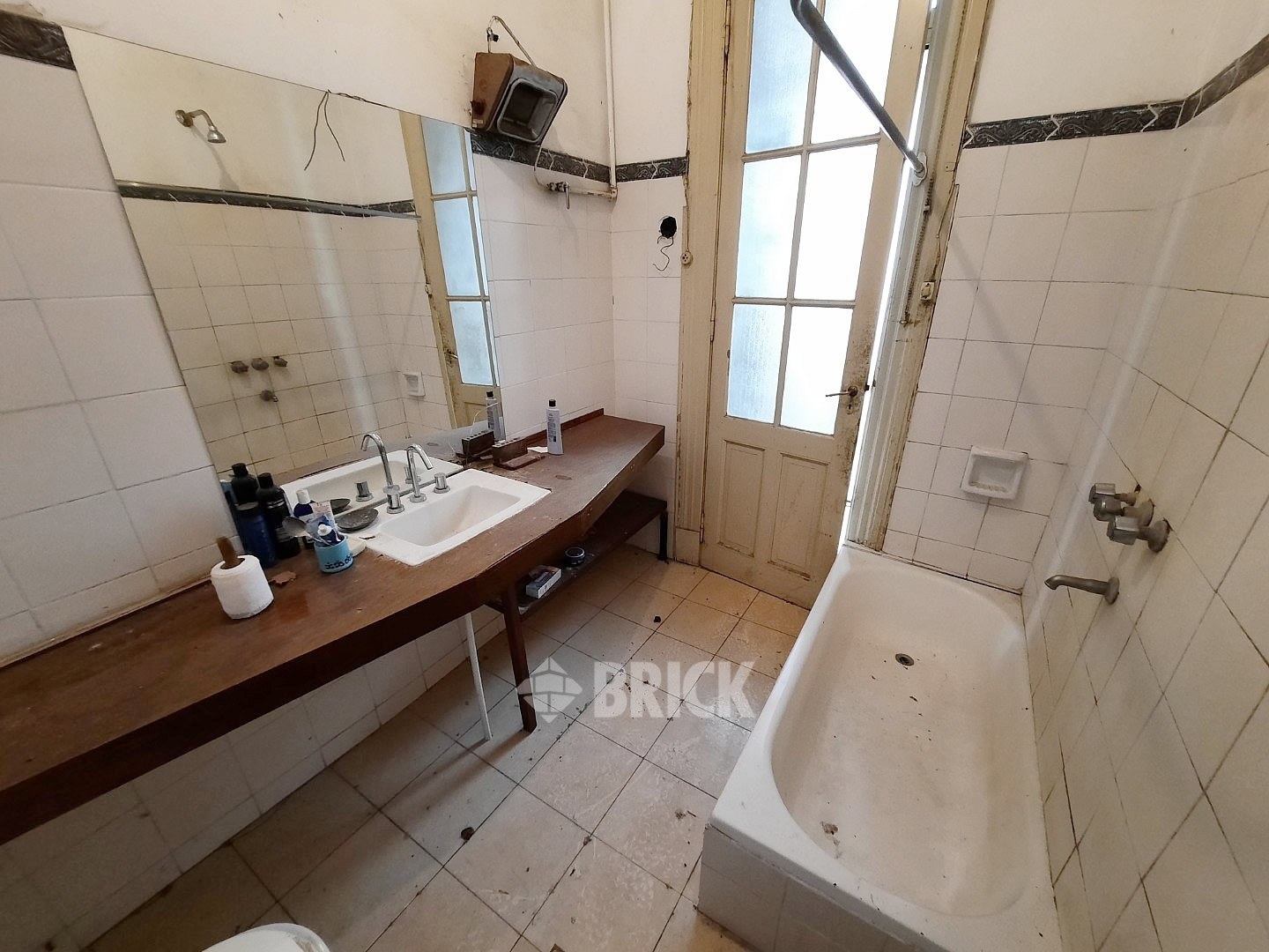 ALVAREZ THOMAS, AV. al 700 51