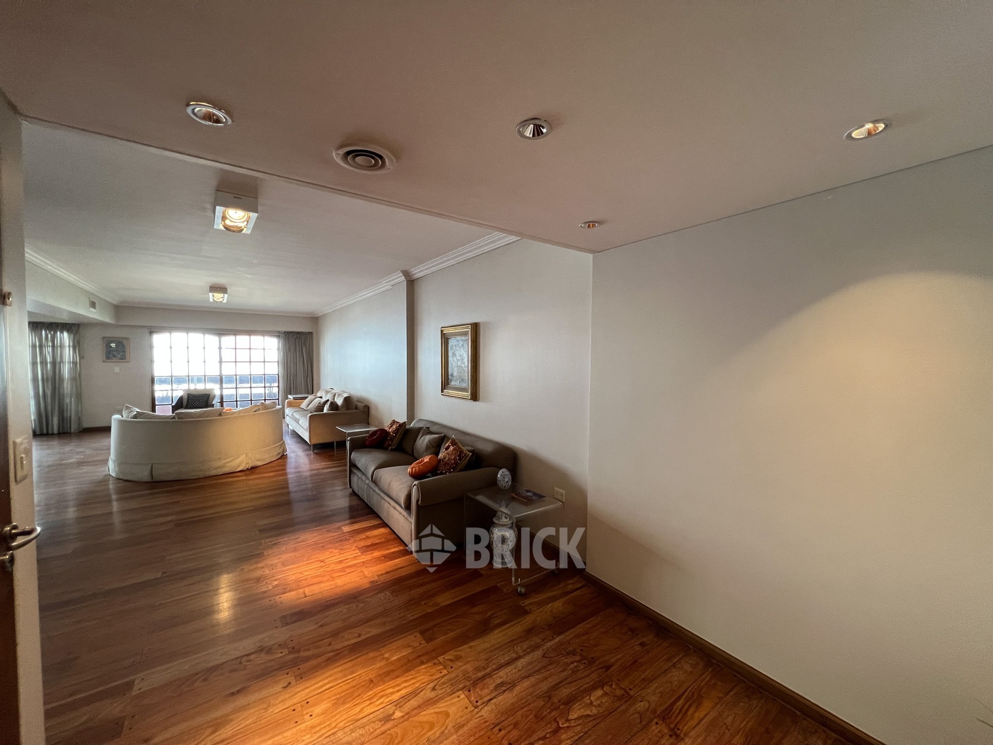 ALBERDI, JUAN B., AV. al 1000 Piso 6 14