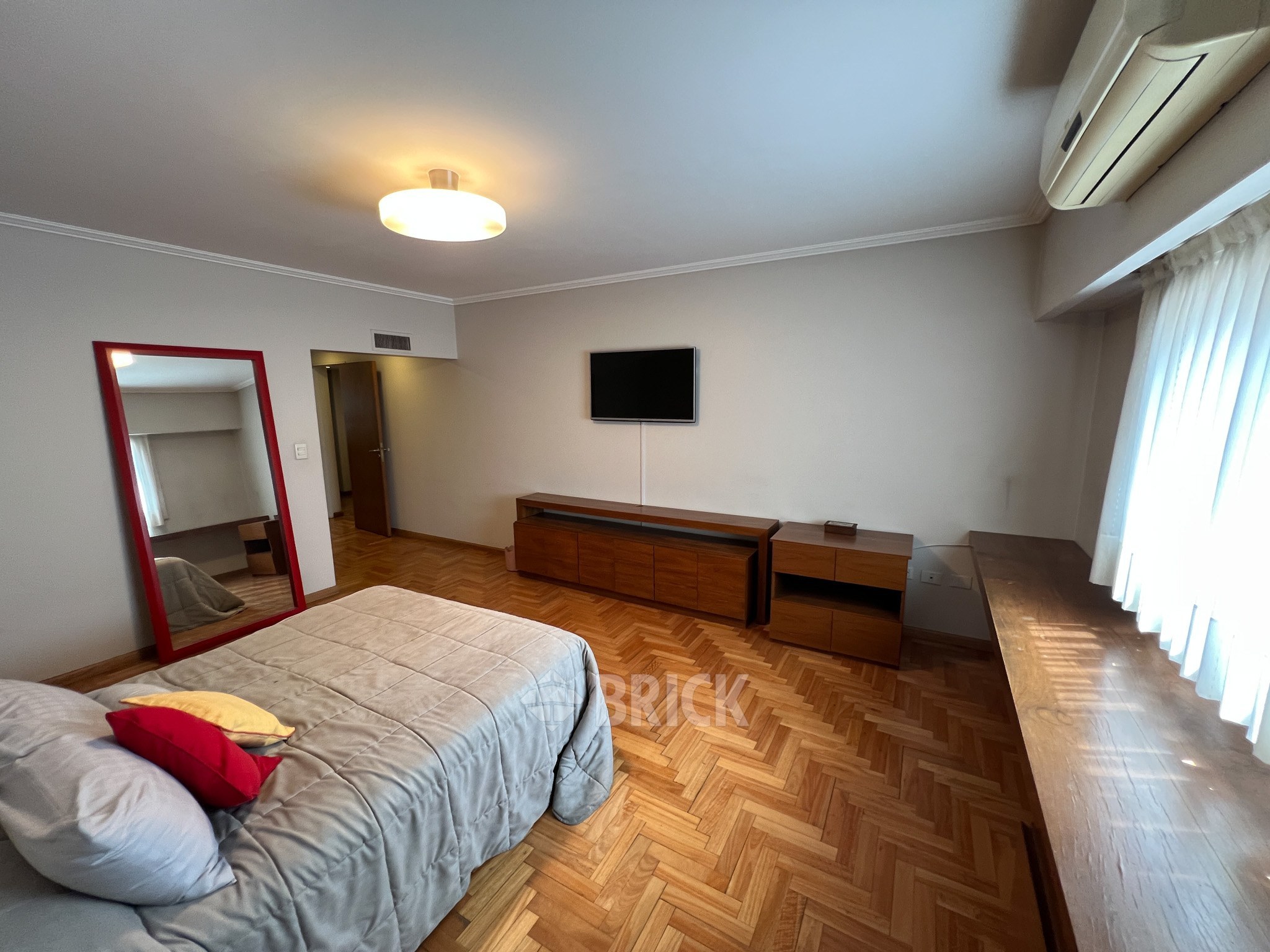 ALBERDI, JUAN B., AV. al 1000 Piso 6 36