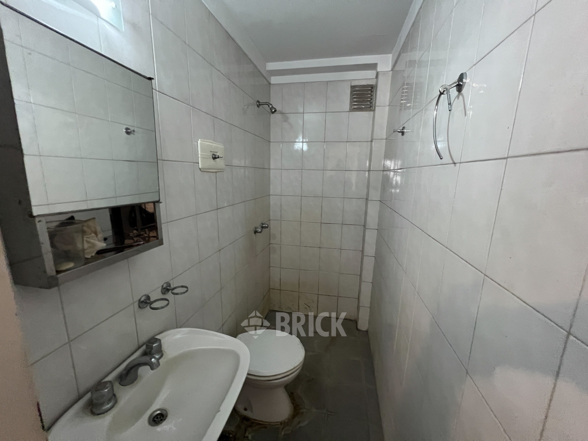 ALBERDI, JUAN B., AV. al 1000 Piso 6 41