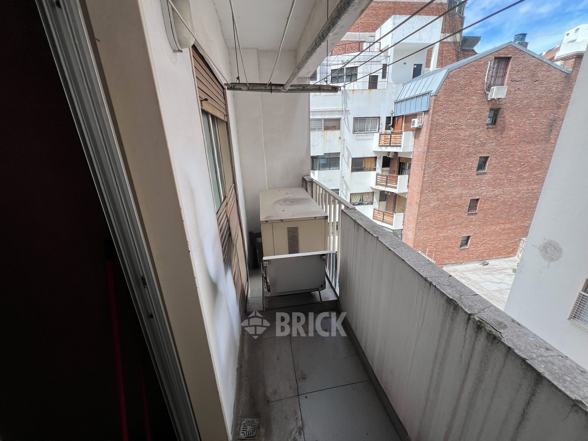 ALBERDI, JUAN B., AV. al 1000 Piso 6 42