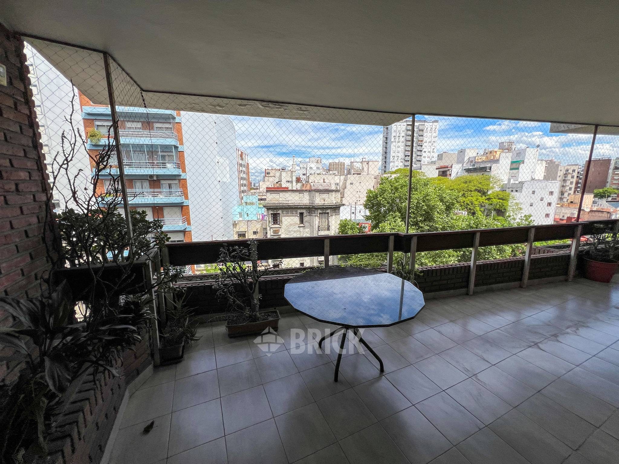 ALBERDI, JUAN B., AV. al 1000 Piso 6 8