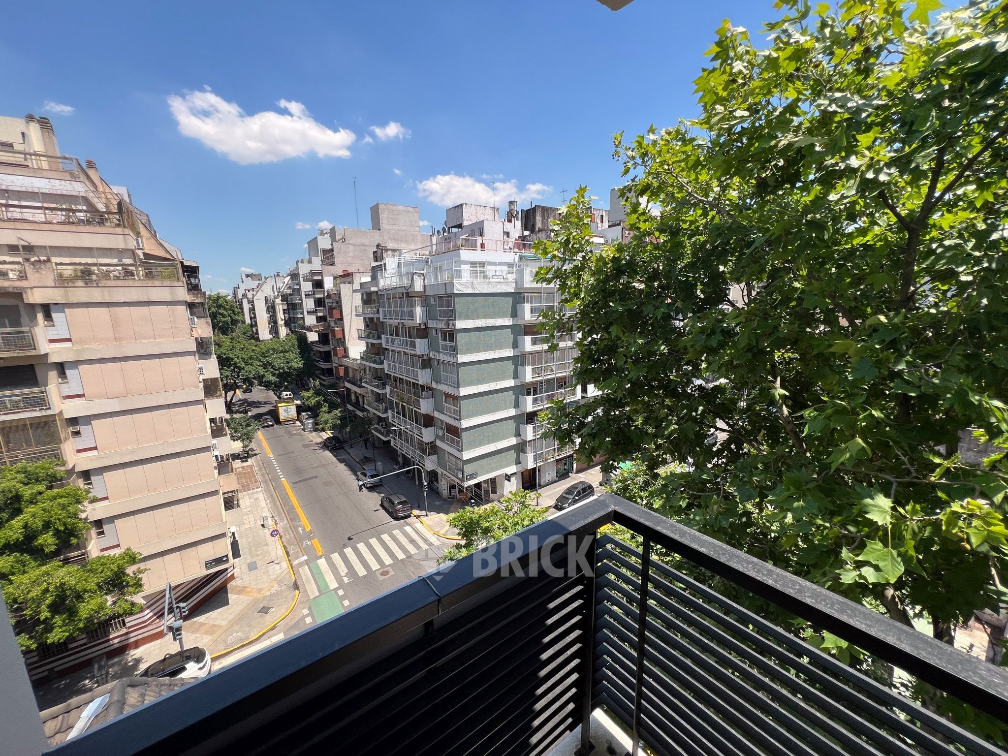 ALVAREZ, JULIAN al 700 Piso 6 10