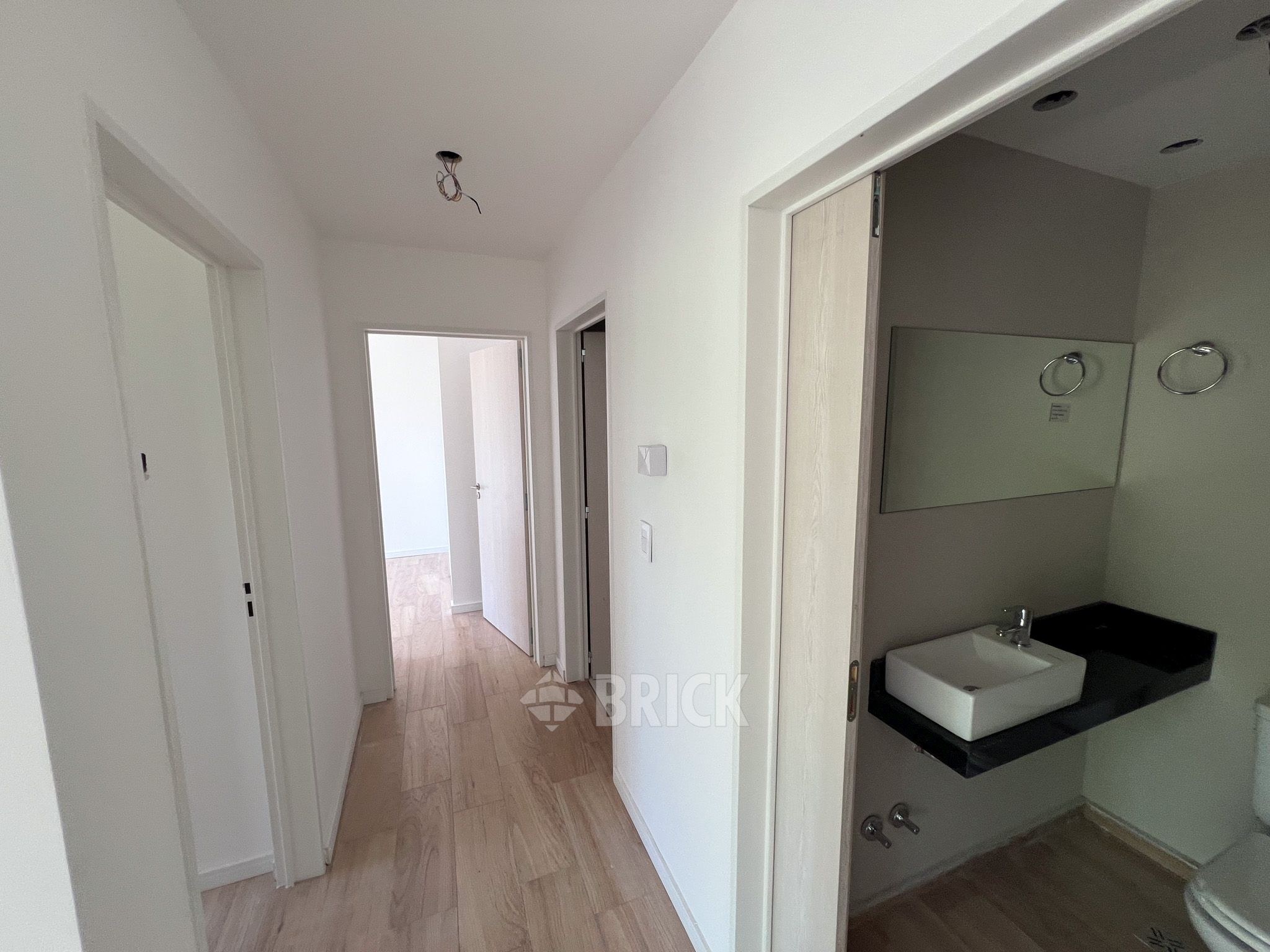 ALVAREZ, JULIAN al 700 Piso 6 13