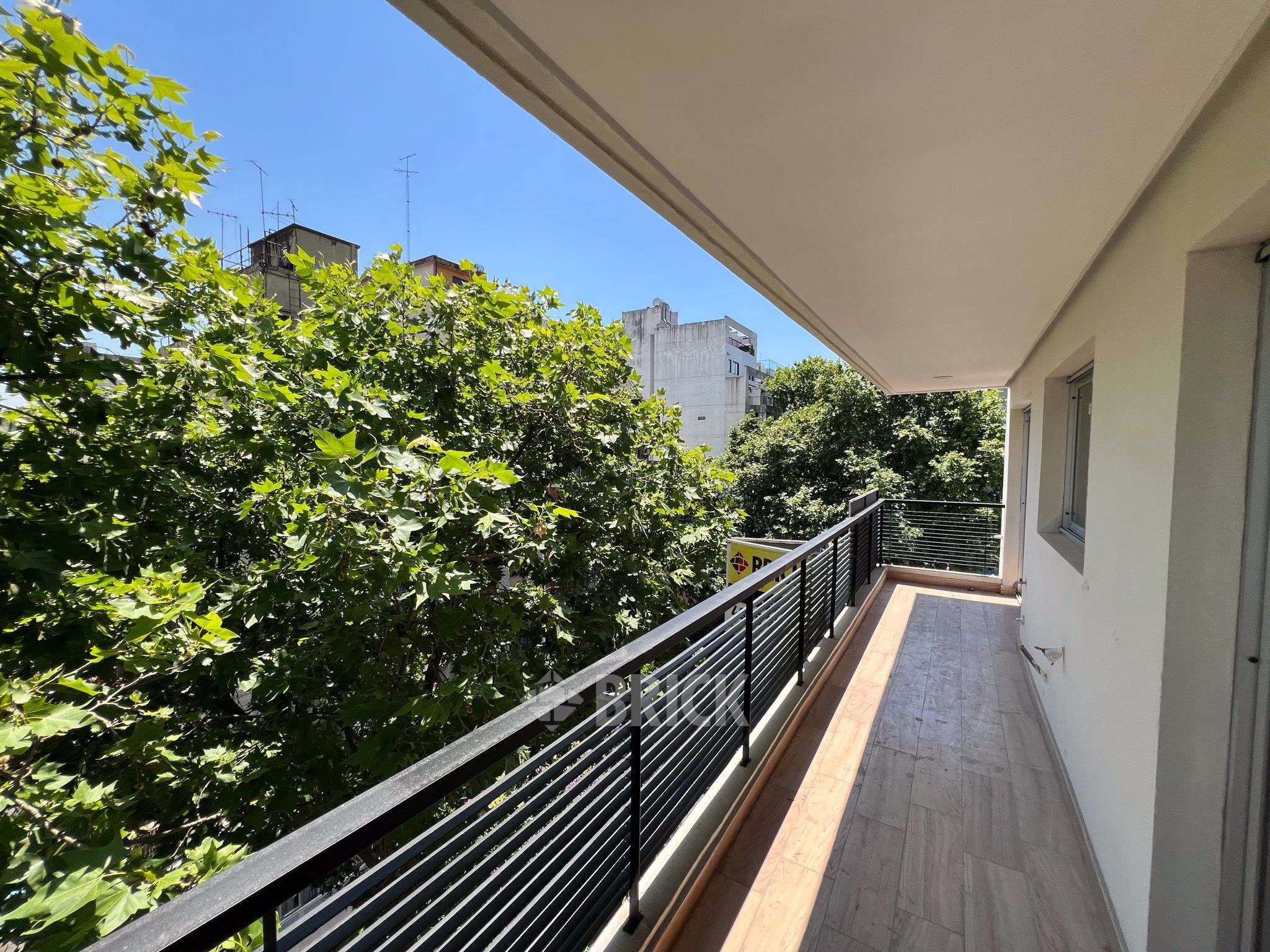 ALVAREZ, JULIAN al 700 Piso 6 9