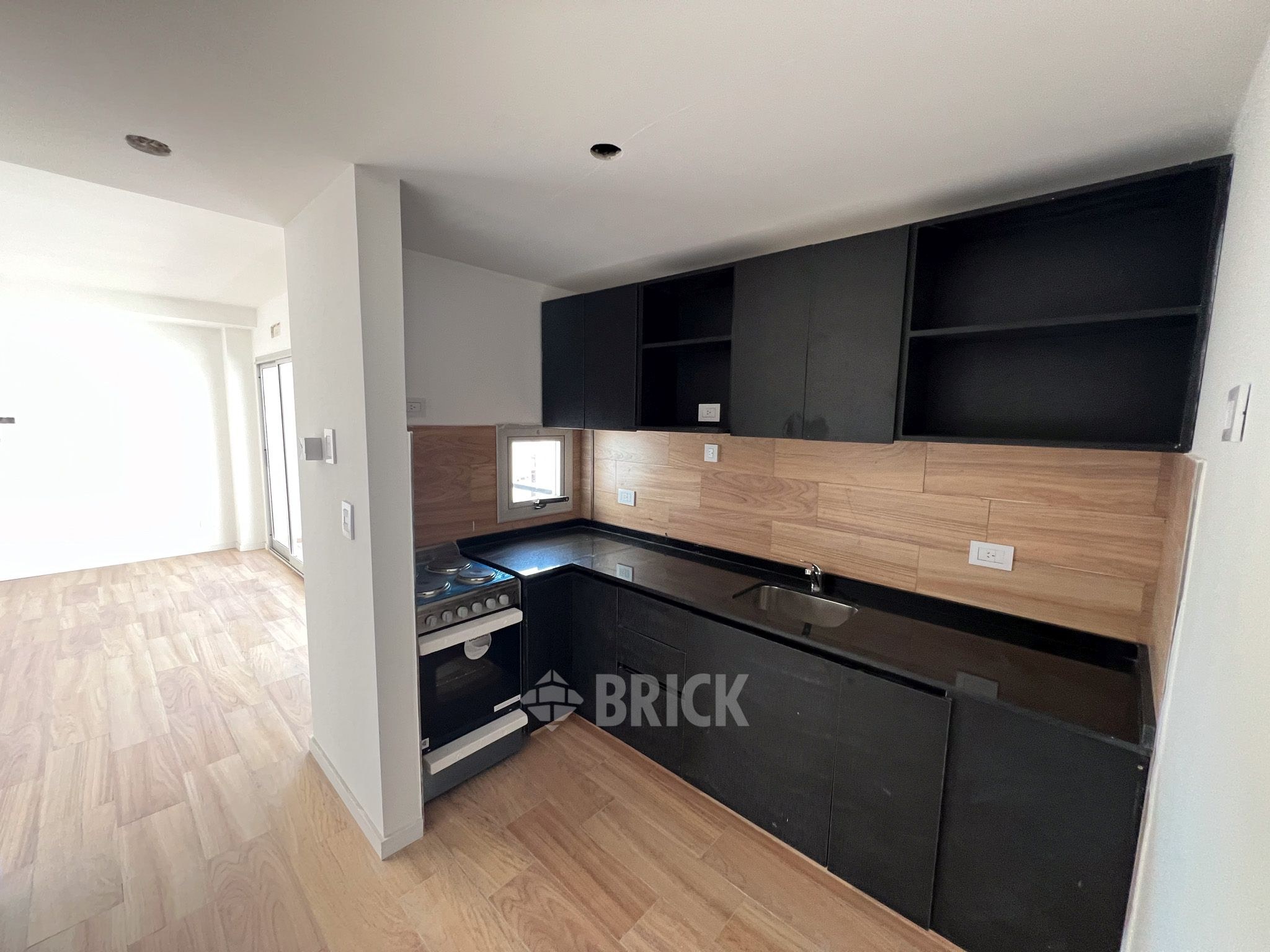 ALVAREZ, JULIAN al 700 Piso 9 8