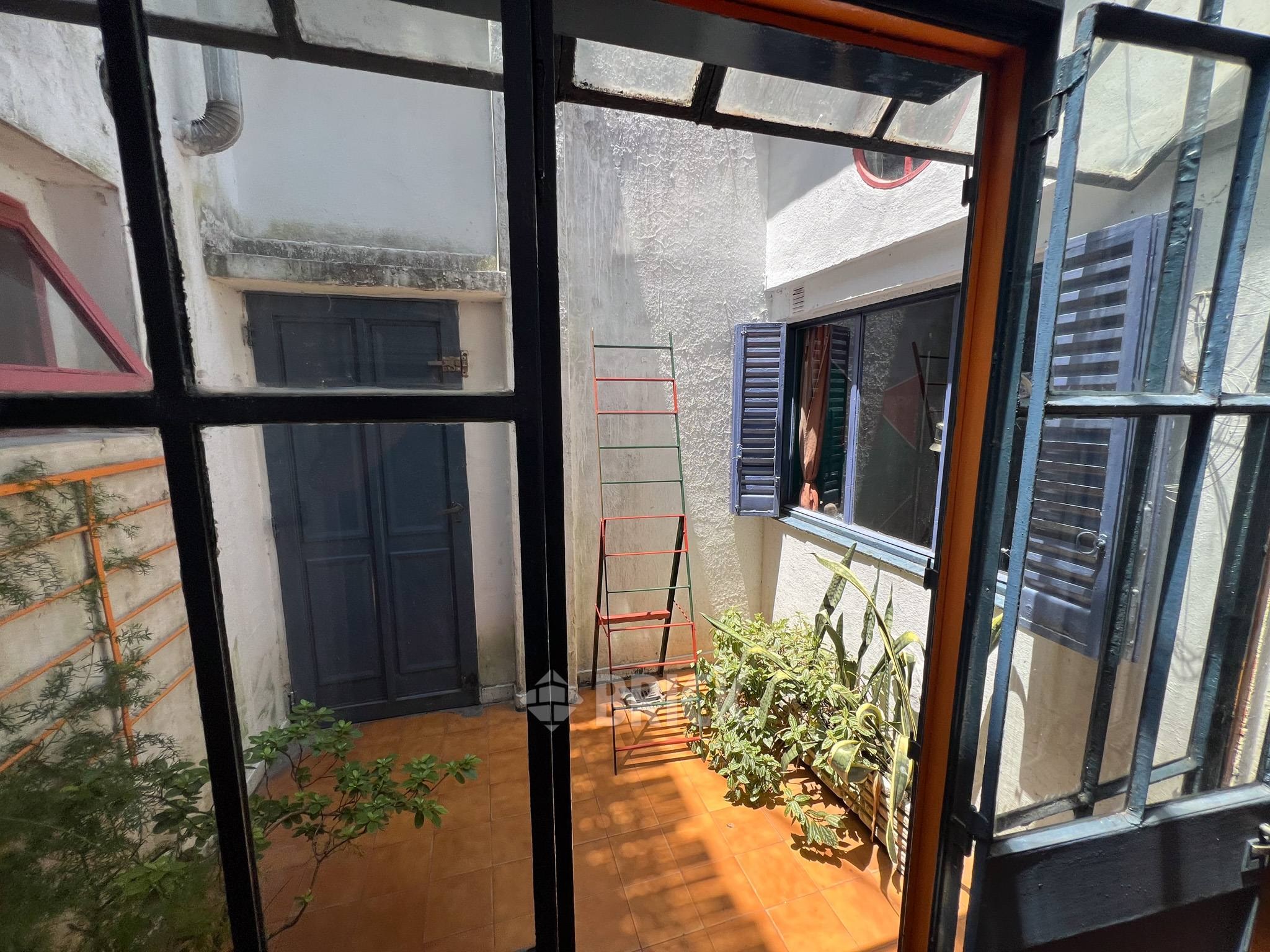 MARTINEZ, ENRIQUE al 700 Piso PB 11