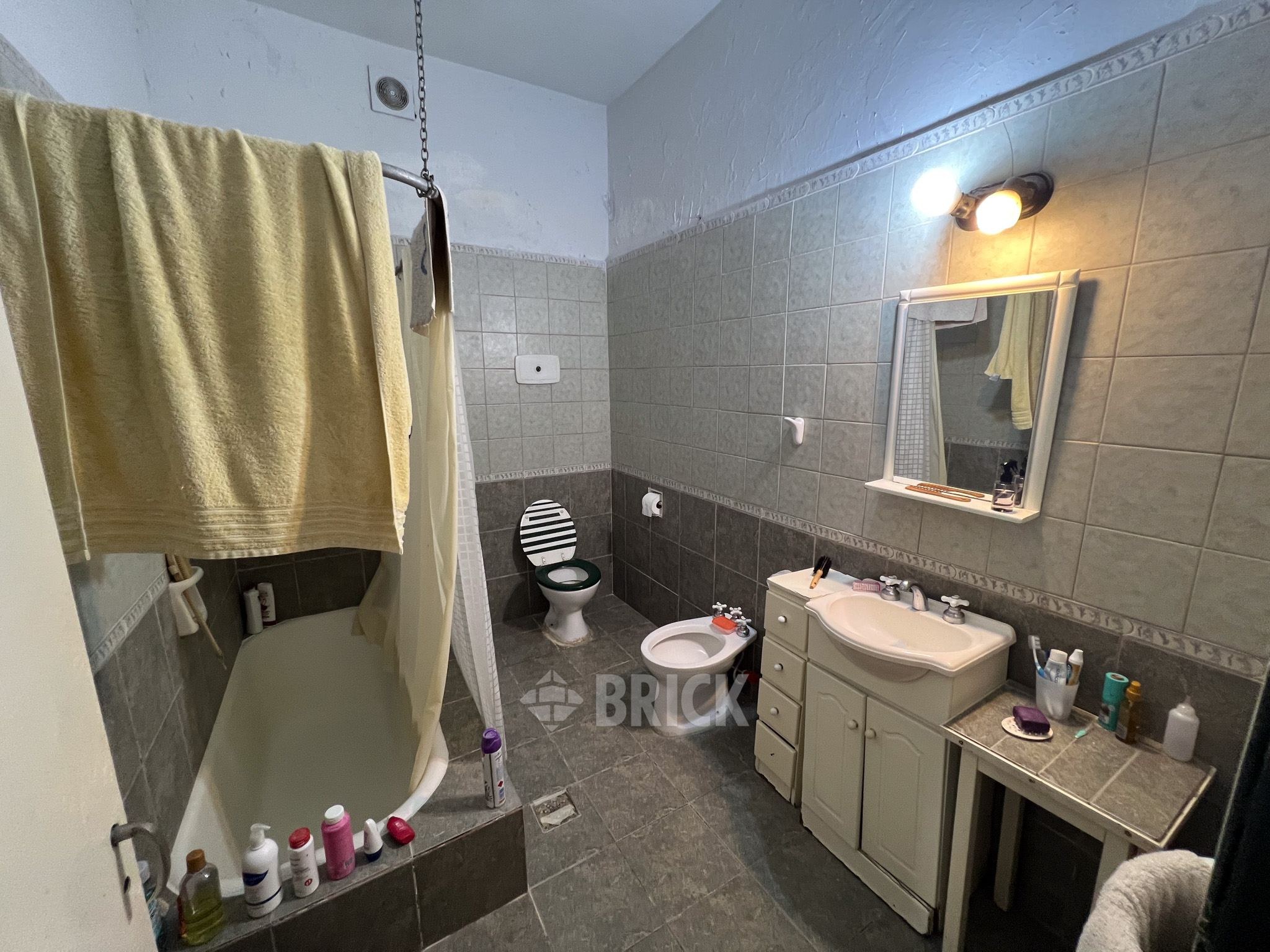 MARTINEZ, ENRIQUE al 700 Piso PB 18