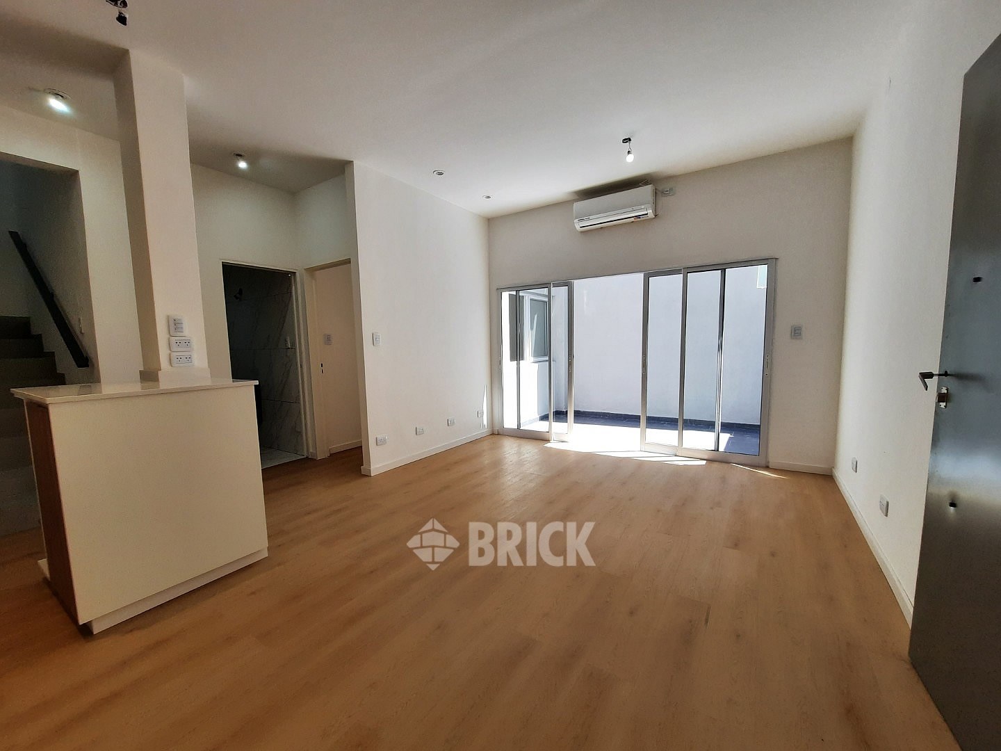 ESPINOSA al 1500 Piso PB 1