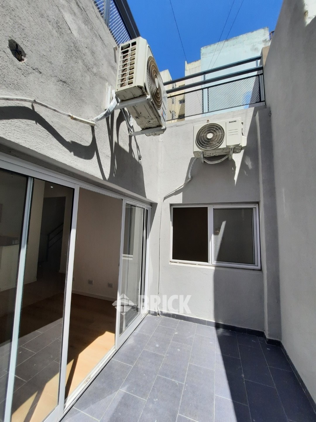 ESPINOSA al 1500 Piso PB 12