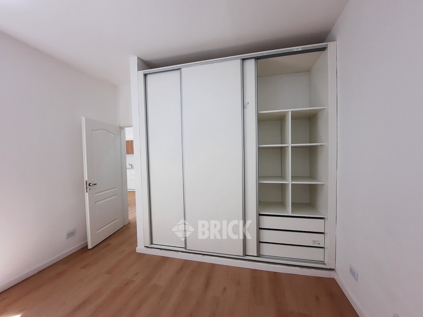 ESPINOSA al 1500 Piso PB 17