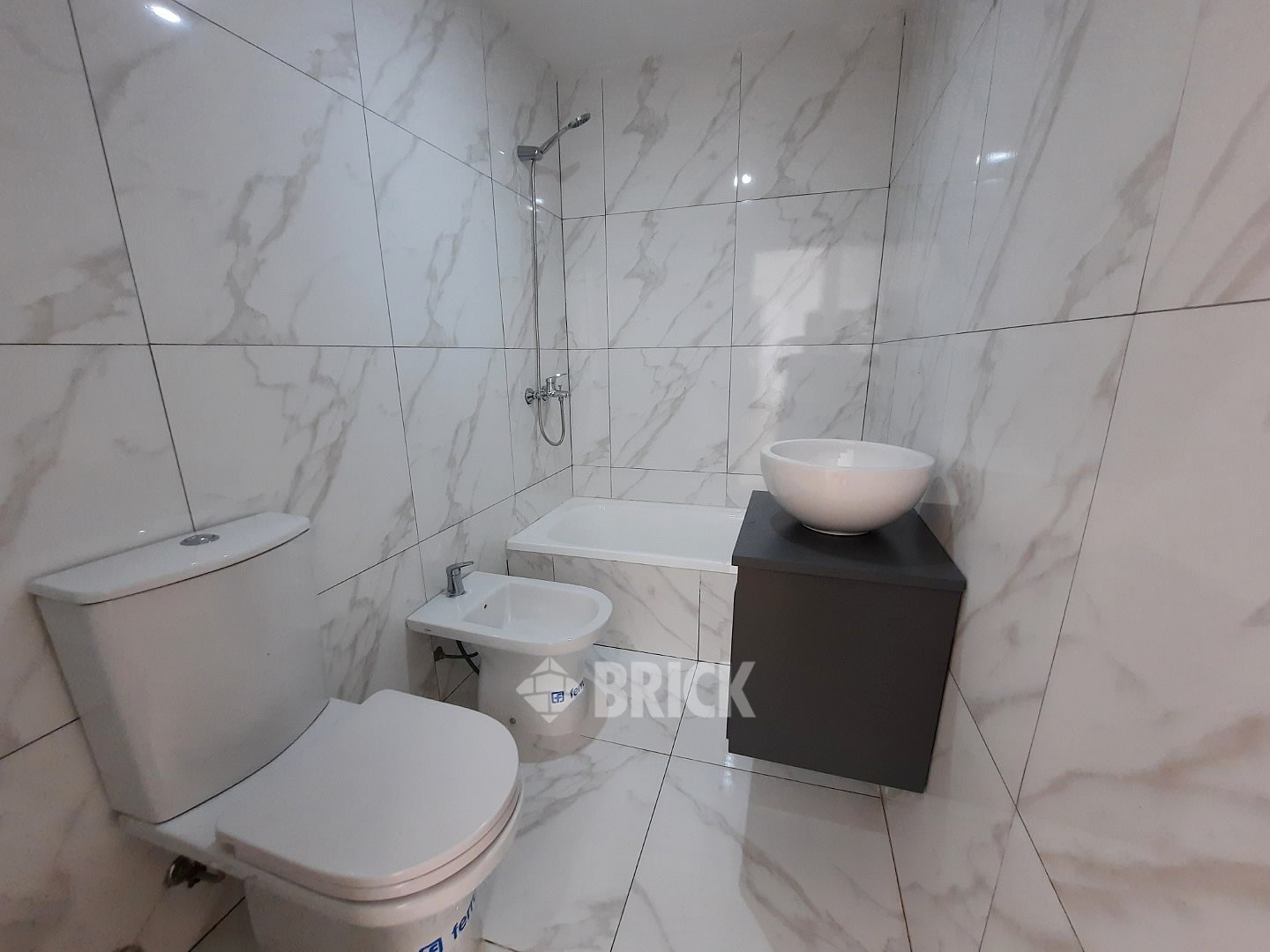 ESPINOSA al 1500 Piso PB 18