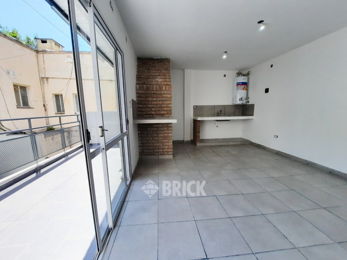 ESPINOSA al 1500 Piso PB 24