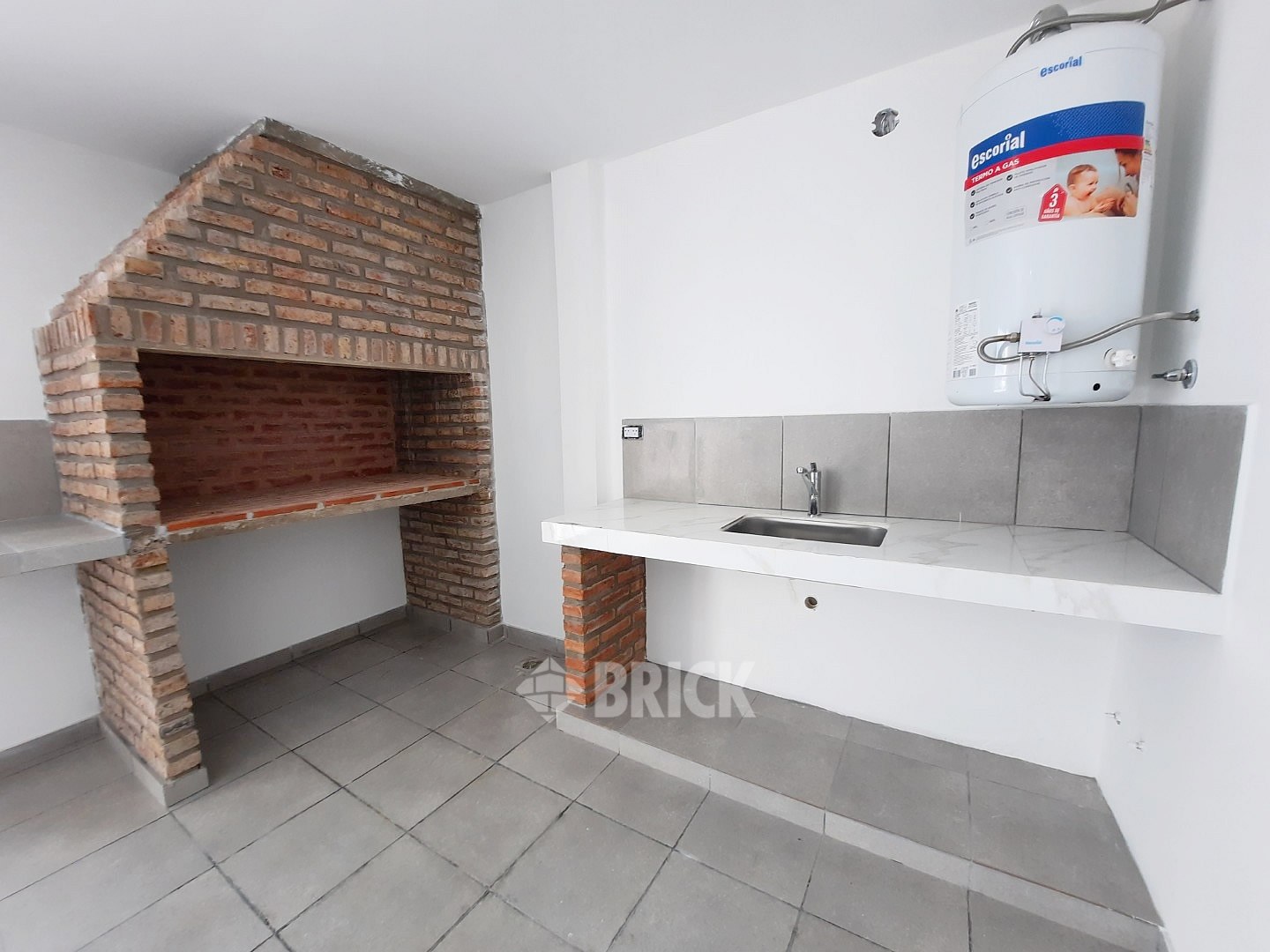 ESPINOSA al 1500 Piso PB 25