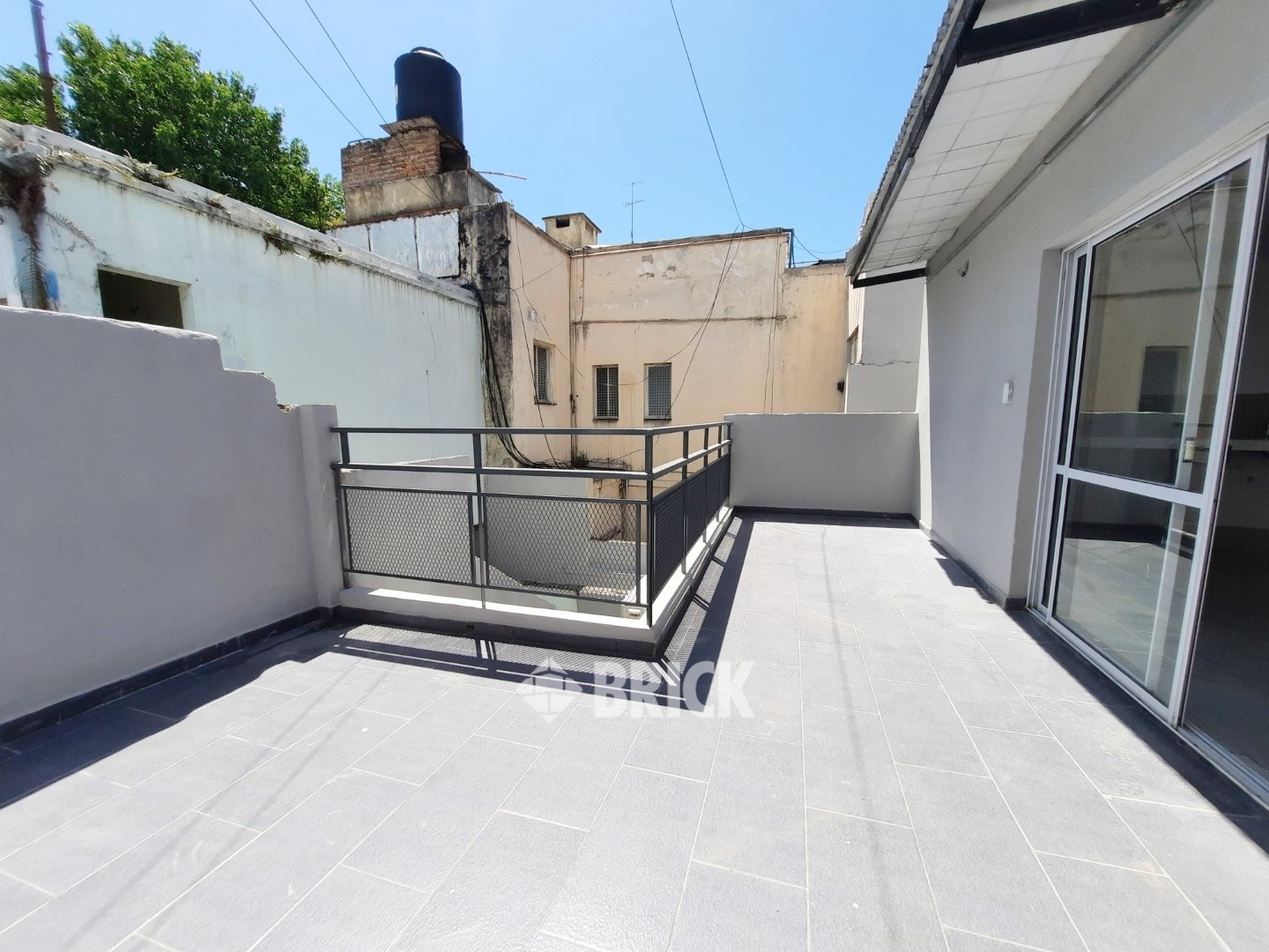 ESPINOSA al 1500 Piso PB 27